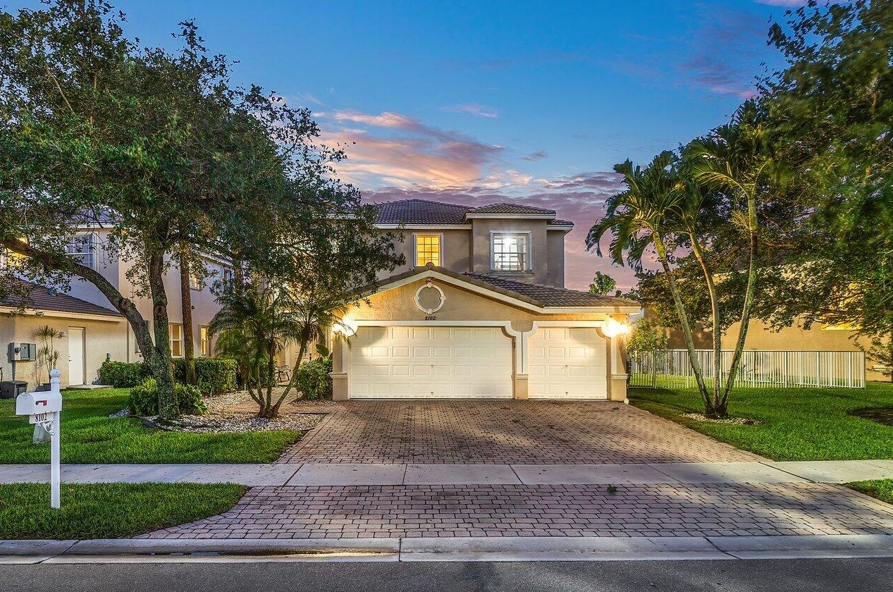 8102 Viale Matera, Lake Worth, FL 33467-5234