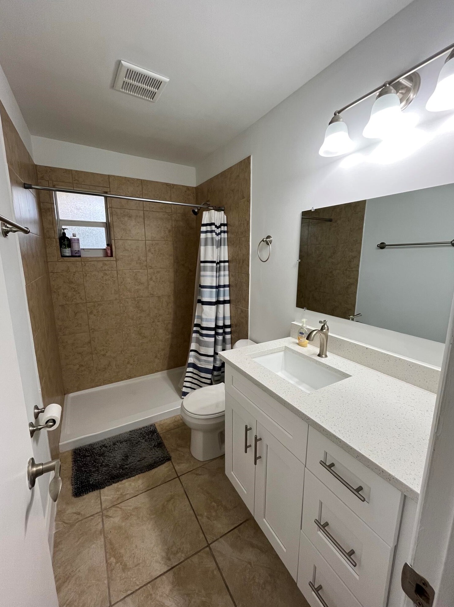1979 Juno Rd, West Palm Beach, FL 33408-2817