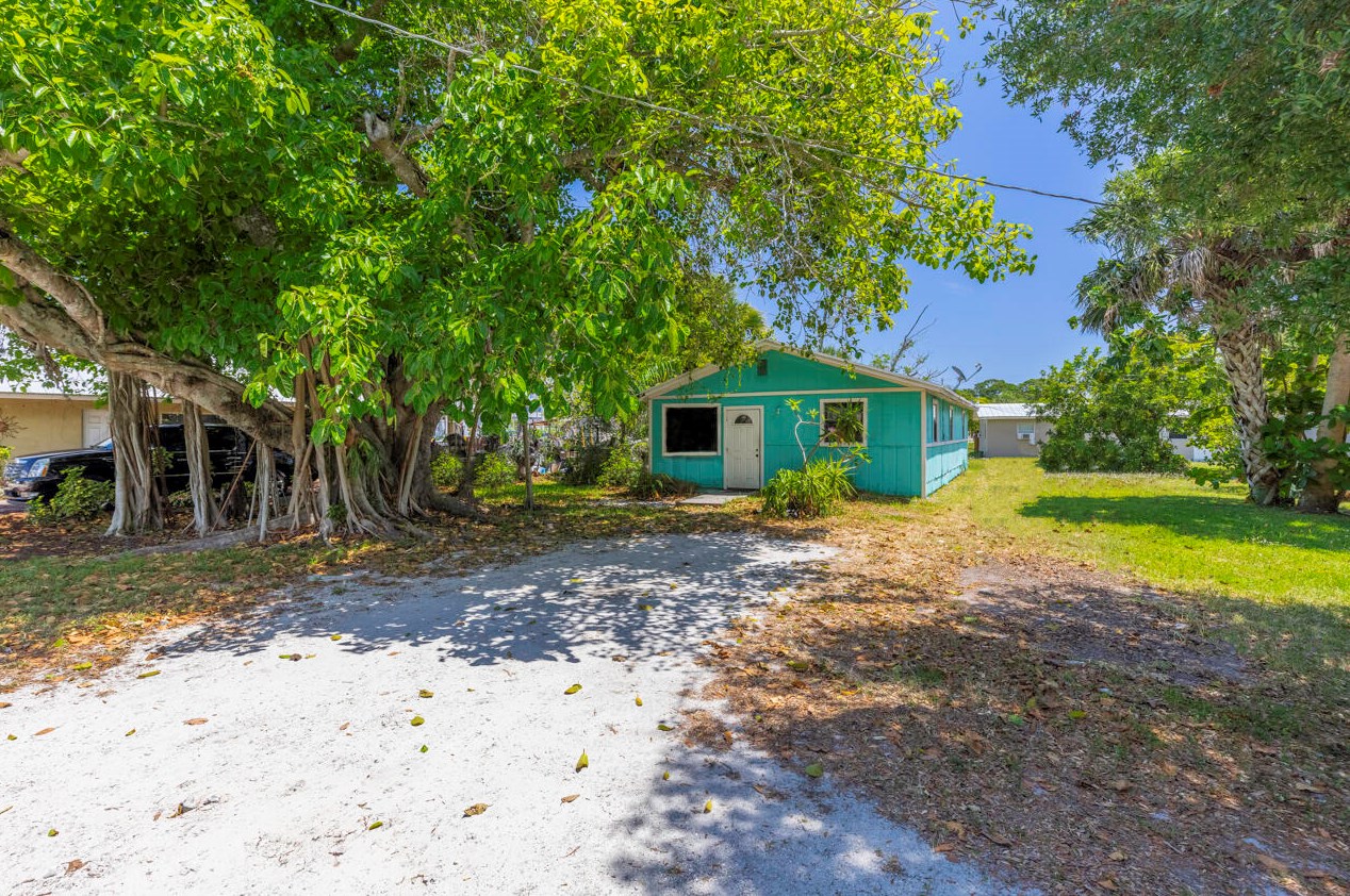 801 Central Ave, Stuart, FL 34994-6227