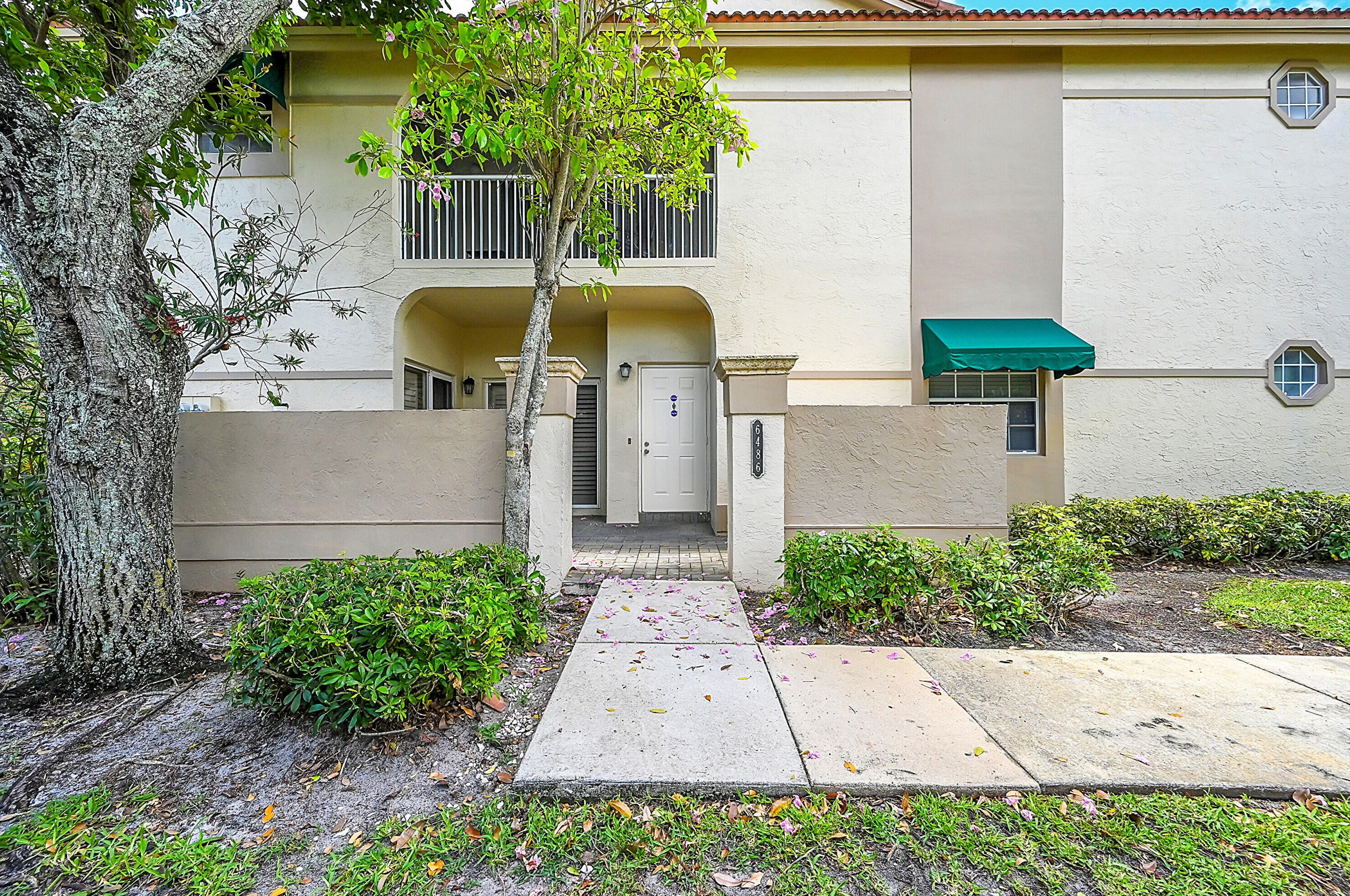 6486 Via Regina #1, Boca Raton, FL 33433