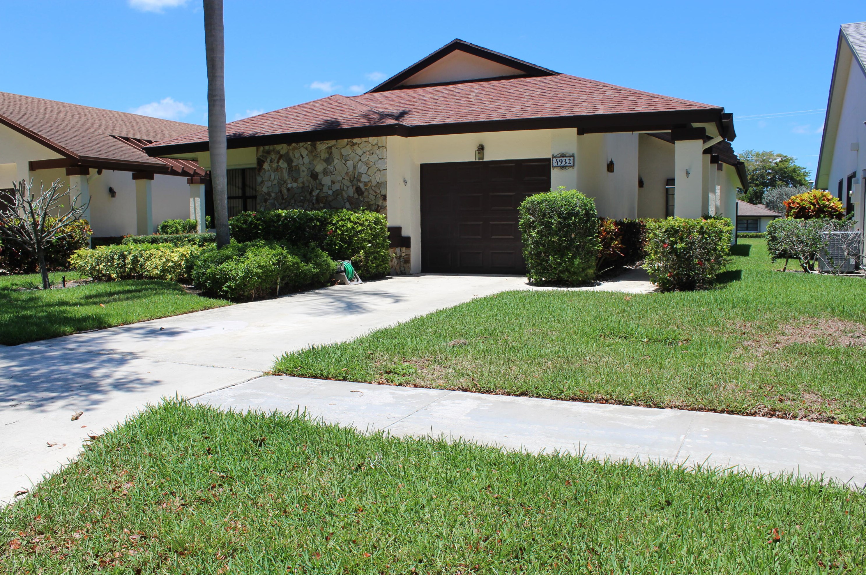 4932 Boxwood Cir, Boynton Beach, FL 33436-4743
