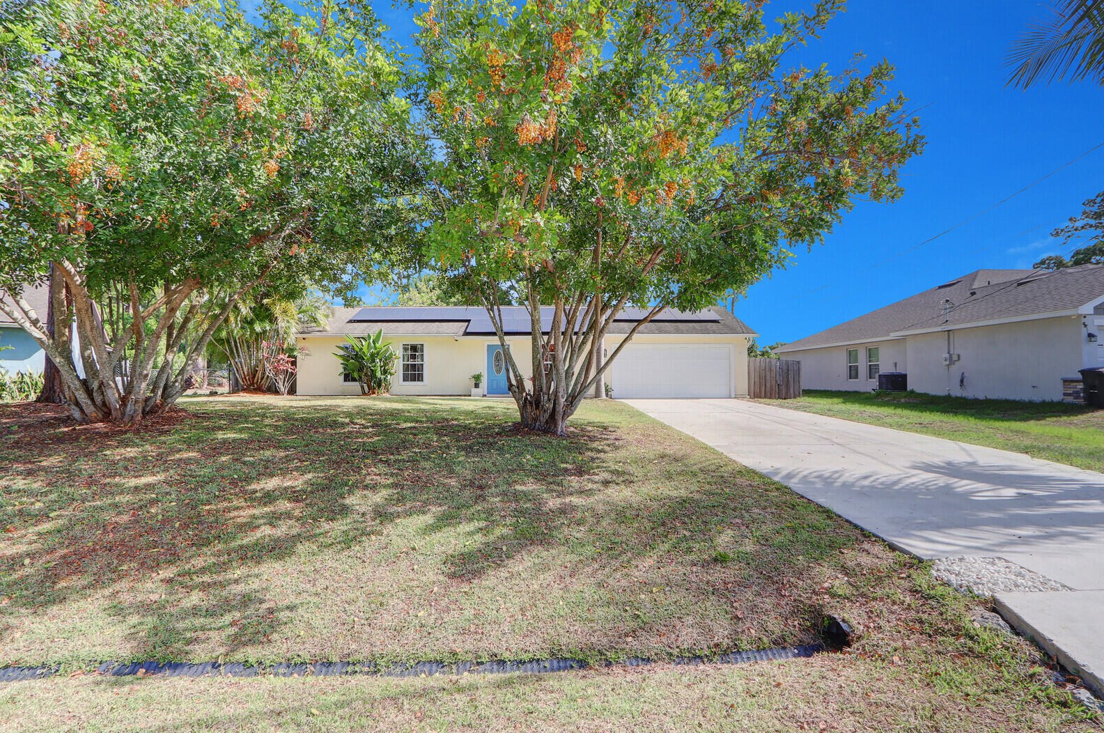 1573 Wepaco Ave, Fort Pierce, FL 34953-5260