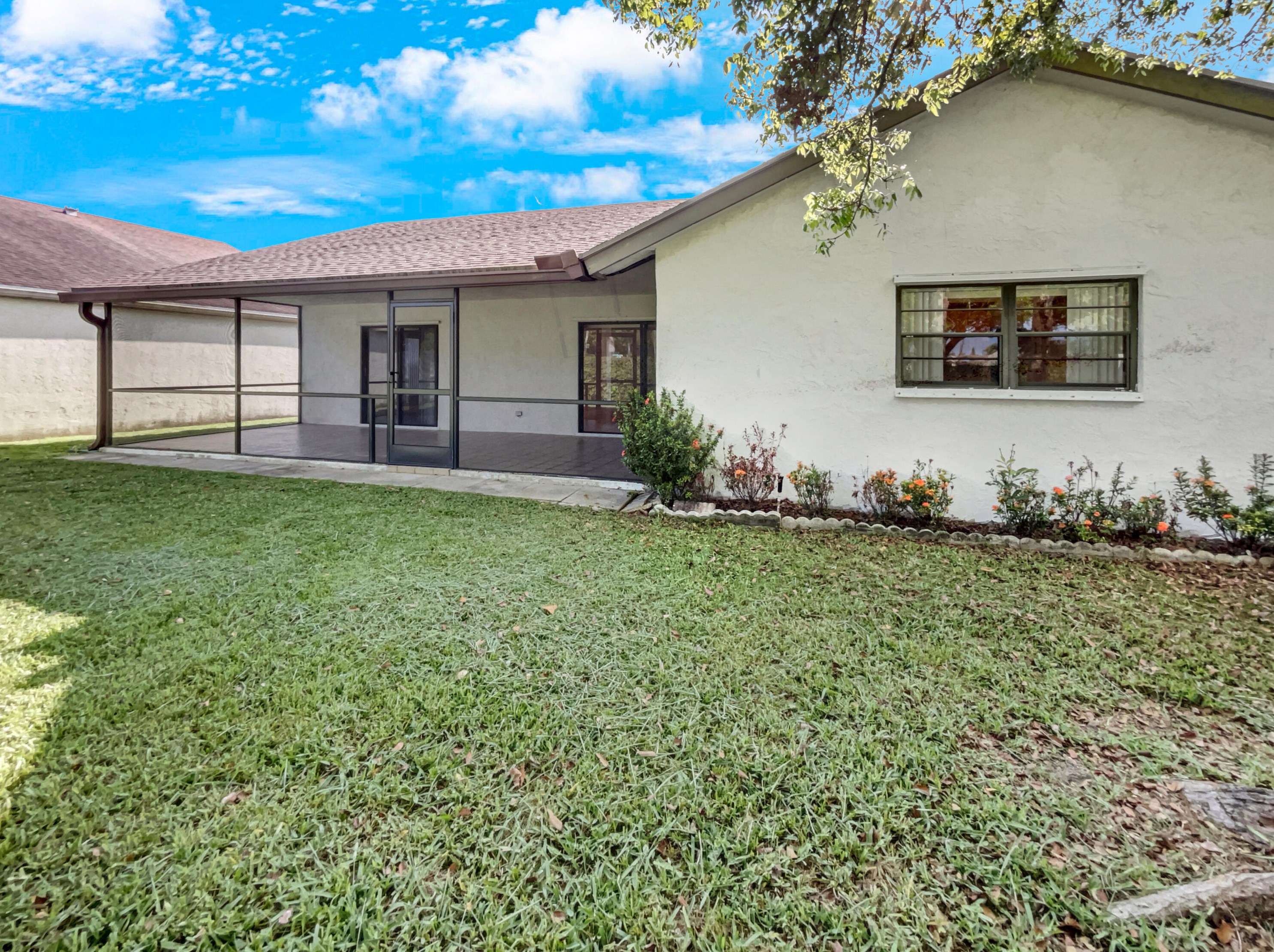 21054 Country Crk Dr, Boca Raton FL 33428-1147 exterior