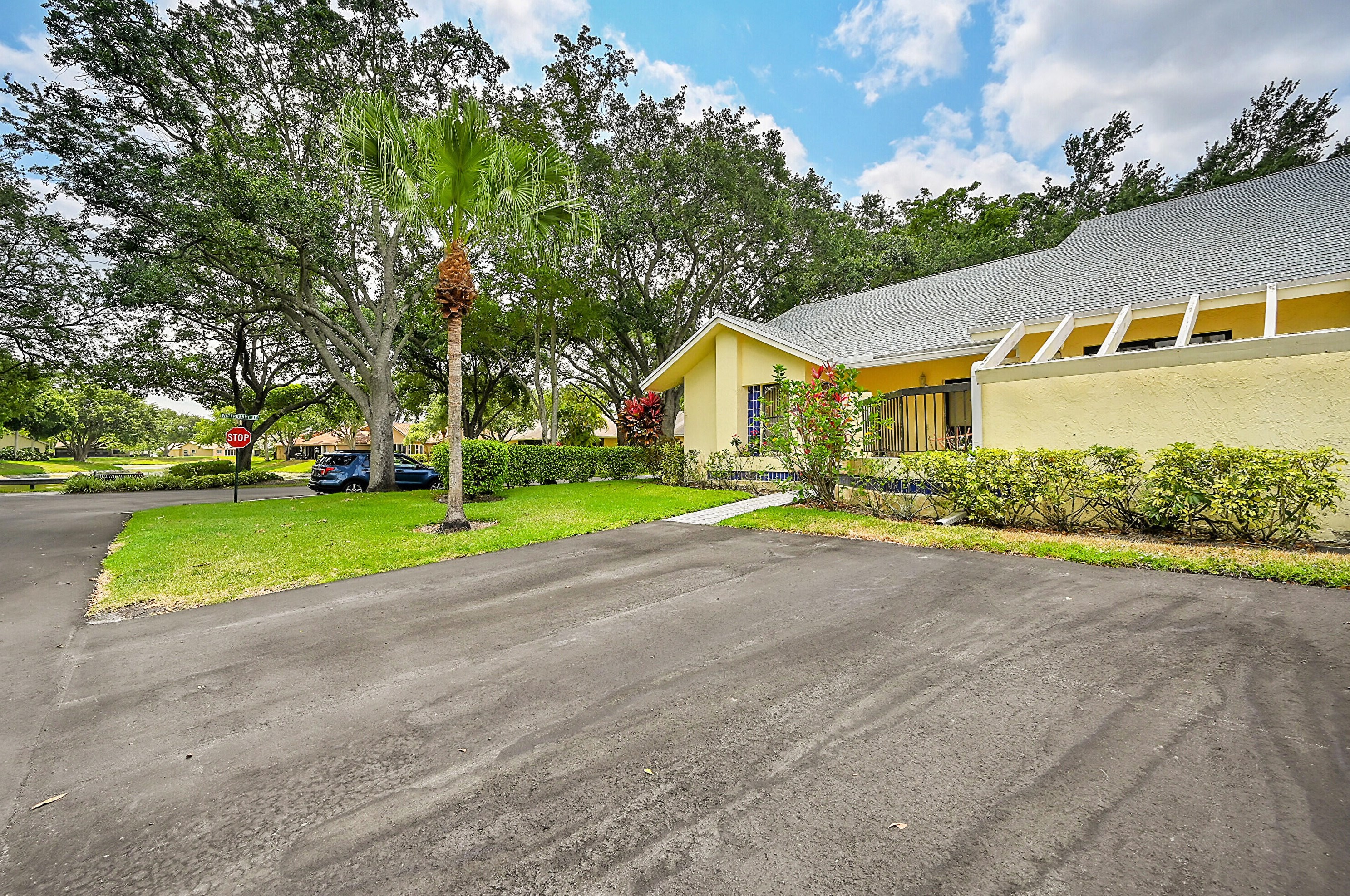 10944 Water Oak Manor, Boca Raton, FL 33498