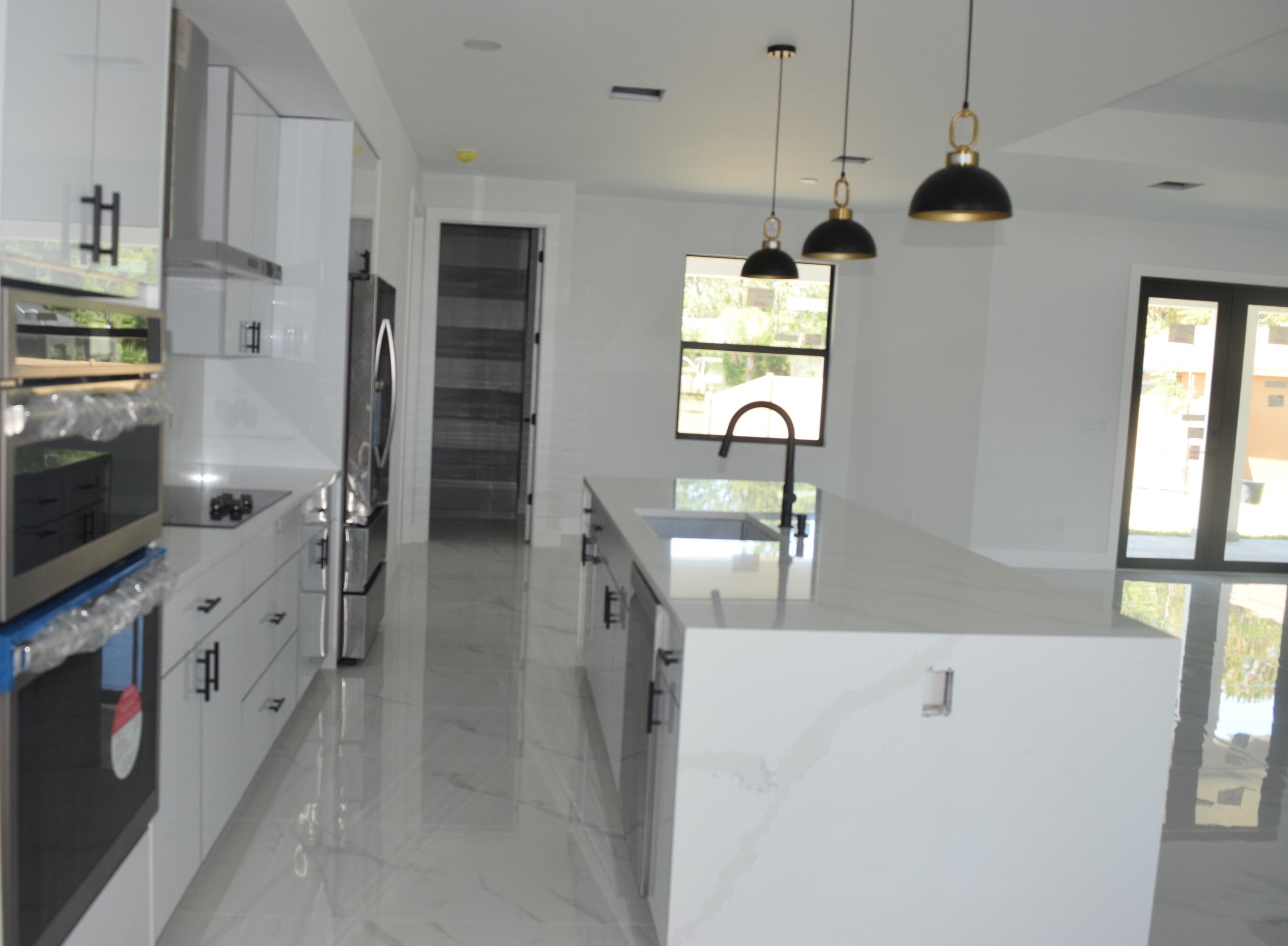 5381 Dell Ct, Fort Pierce FL 34986-2746 exterior