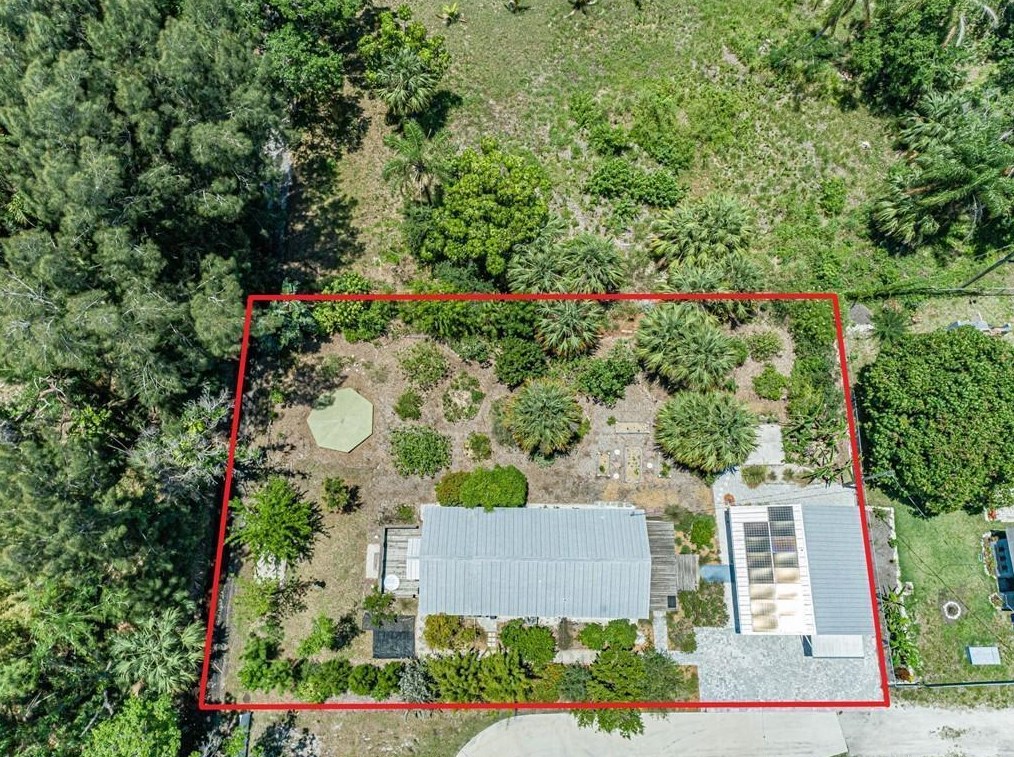 2246 17th Pl, Vero Beach, FL 32960-3165