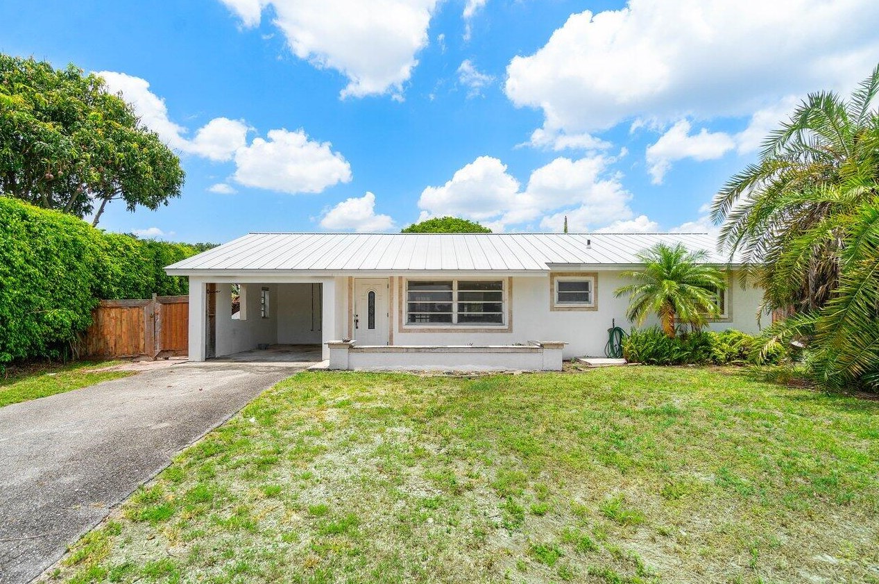 1963 Bonnie St, Boca Raton, FL 33486-3109