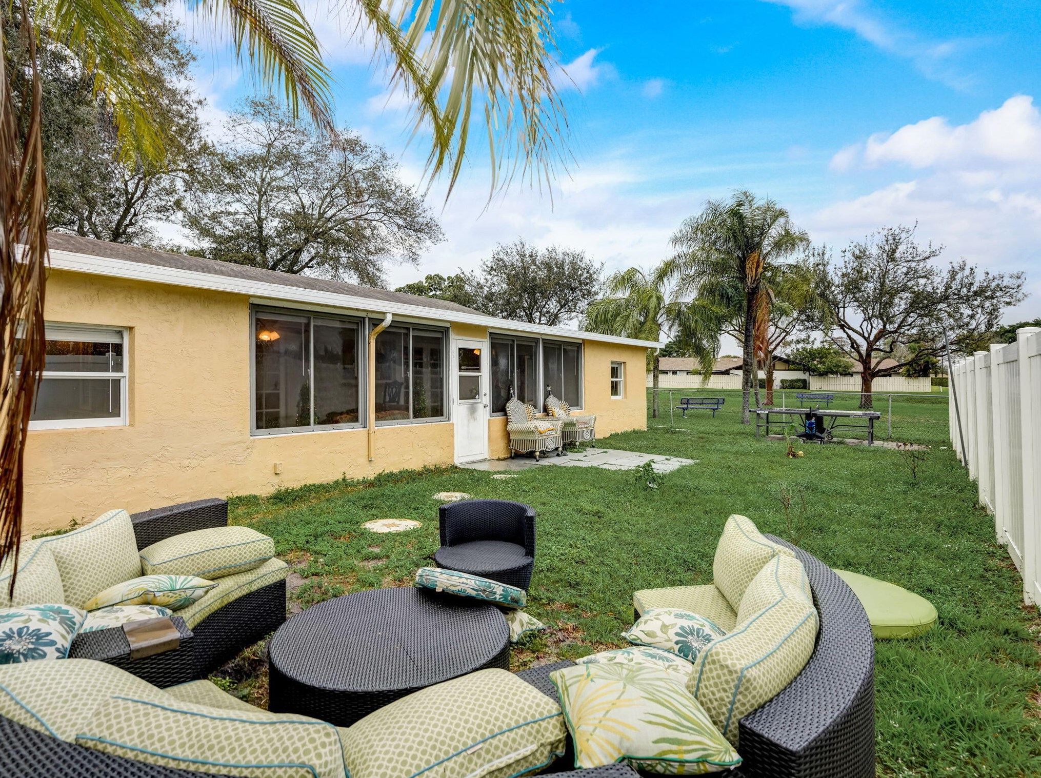 9841 Spanish Is Dr, Boca Raton FL  33496-1827 exterior