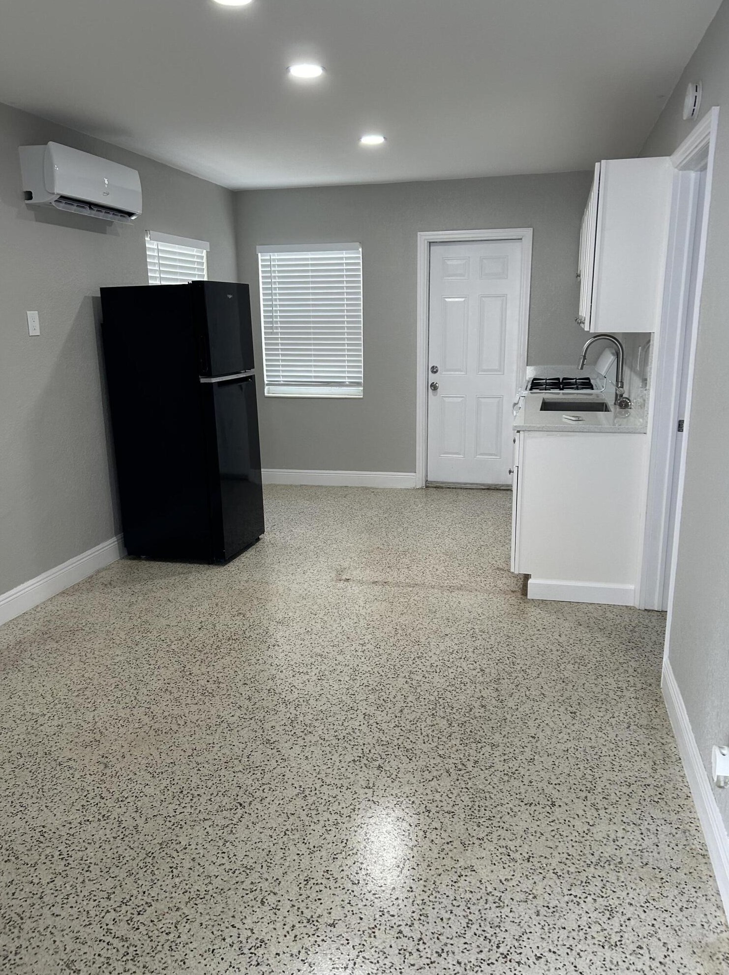 325 N H St #2, Lake Worth, FL 33460