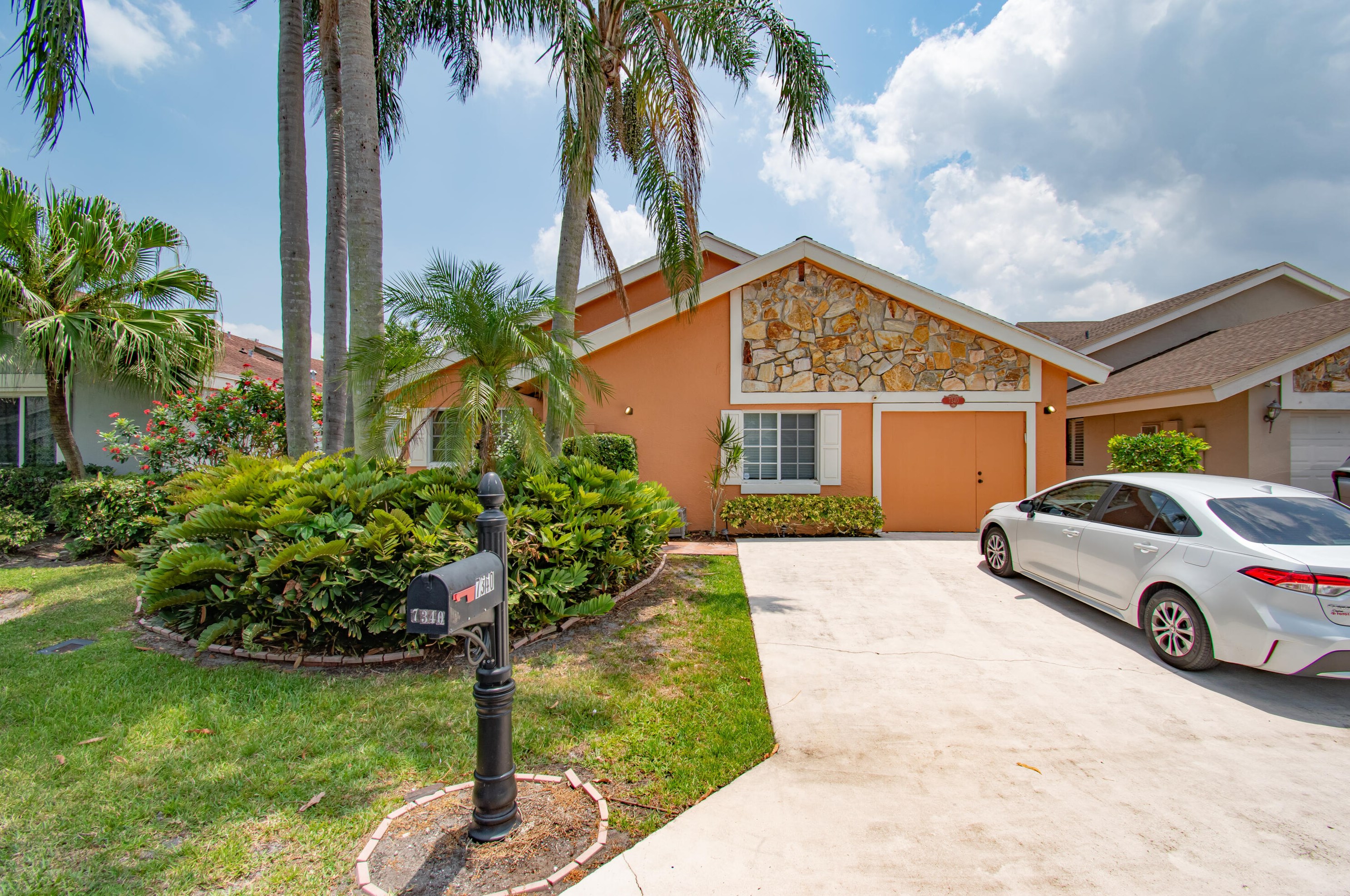 7340 Andorra Pl, Boca Raton, FL 33433-4952
