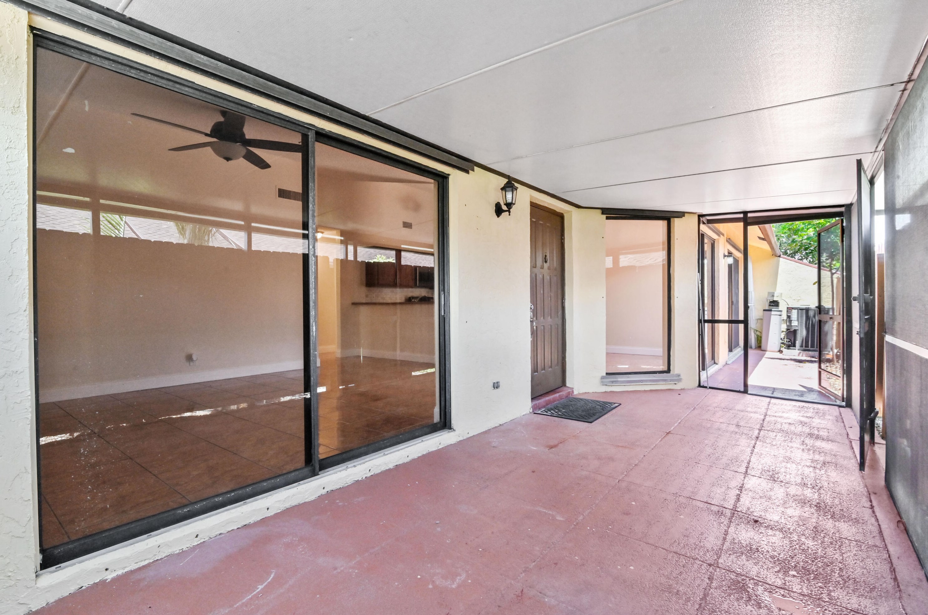 433 Springdale Cir, Lake Worth, FL 33461-1530