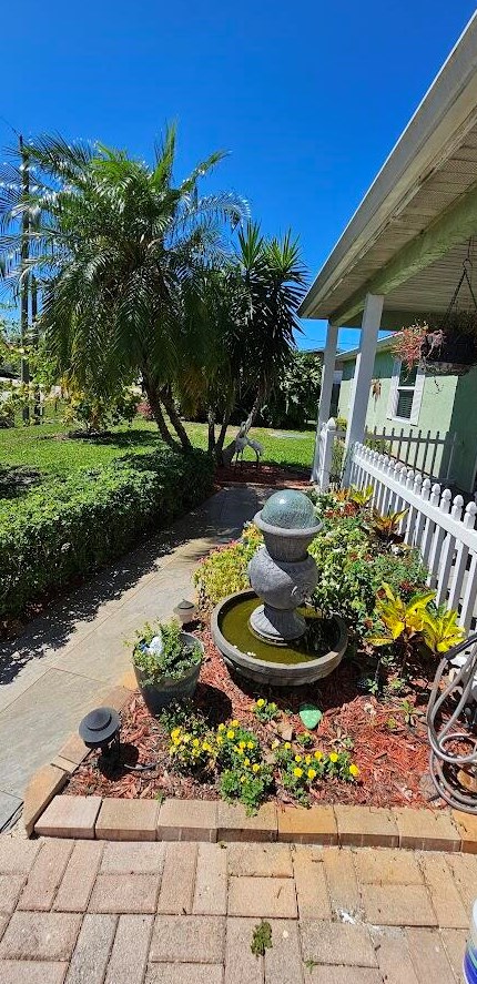 453 Midvale St, Fort Pierce, FL 34983-1232