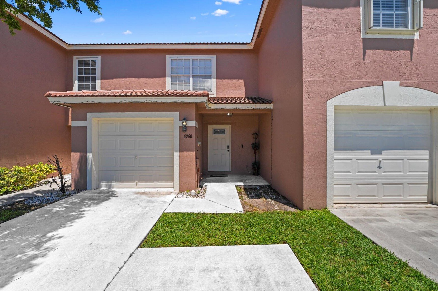6960 Mill Brook Pl, Lake Worth, FL 33463-7423