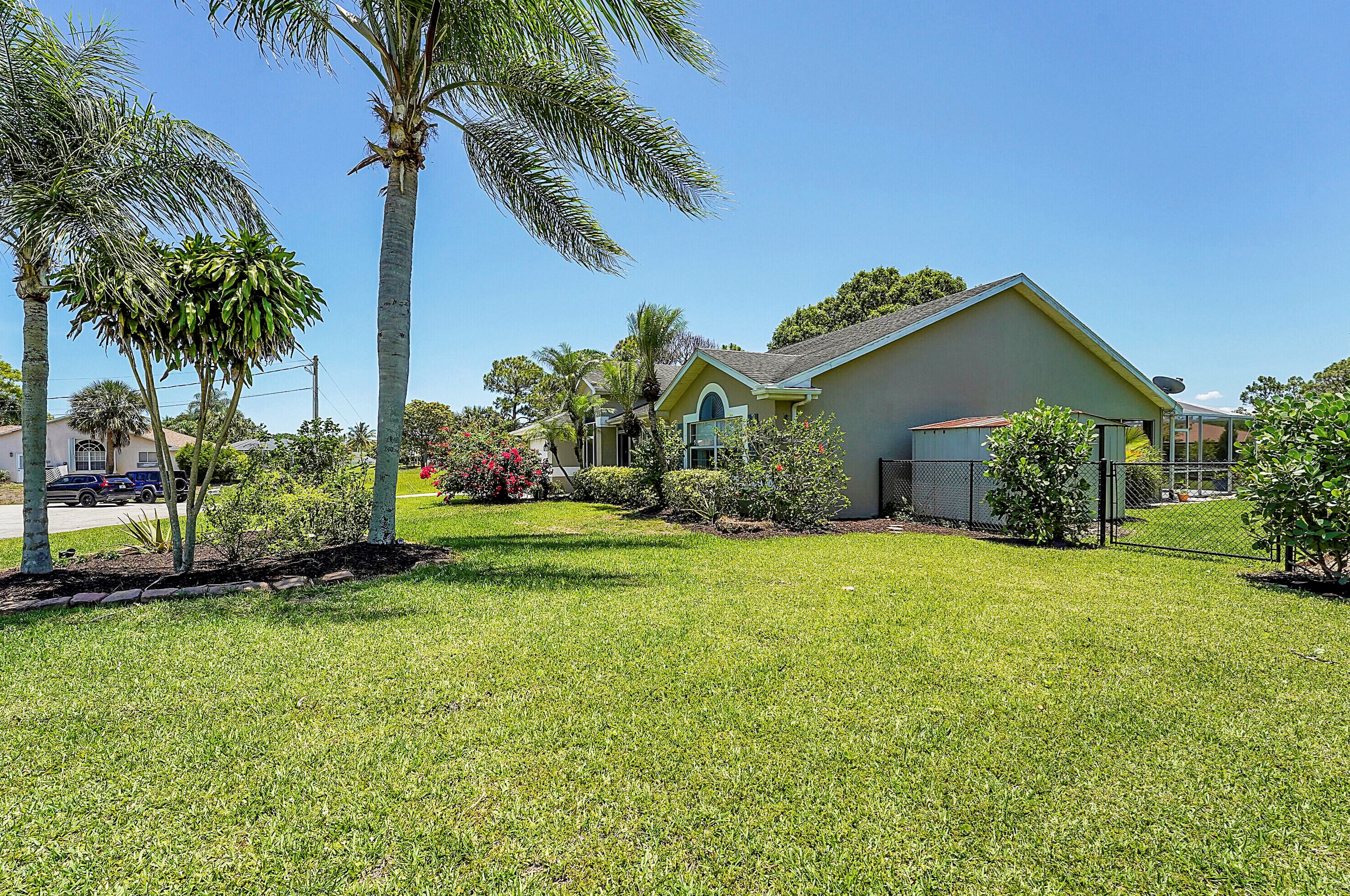 2822 Teulon Ct, Fort Pierce, FL 34953-5864