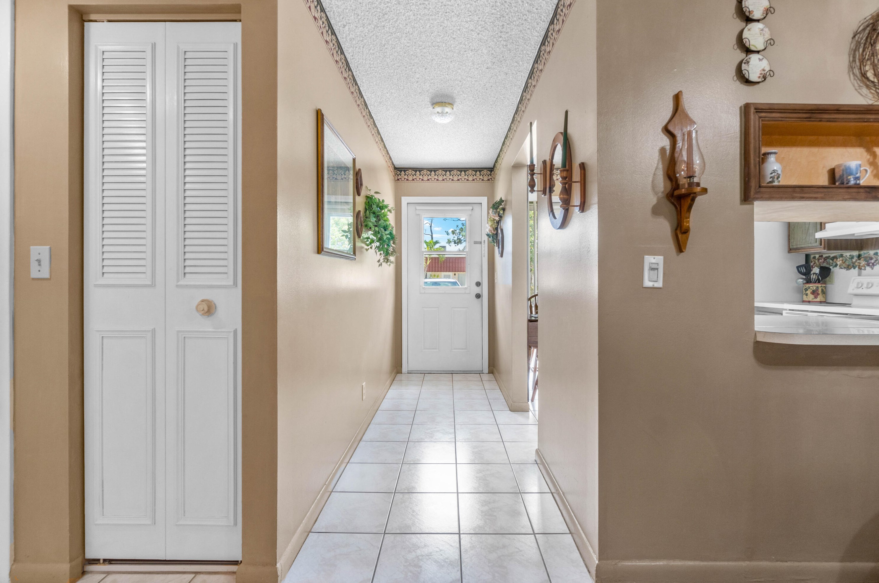 684 Marlboro Oval, Lake Worth, FL 33467-2659