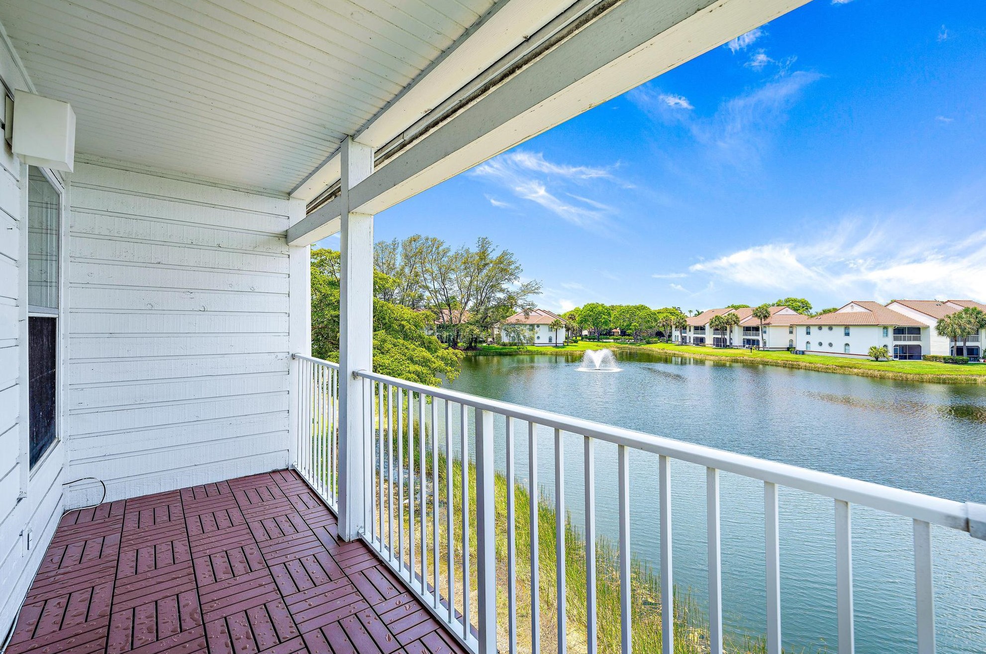 272 Cypress Pt Dr, West Palm Beach FL  33418-7146 exterior