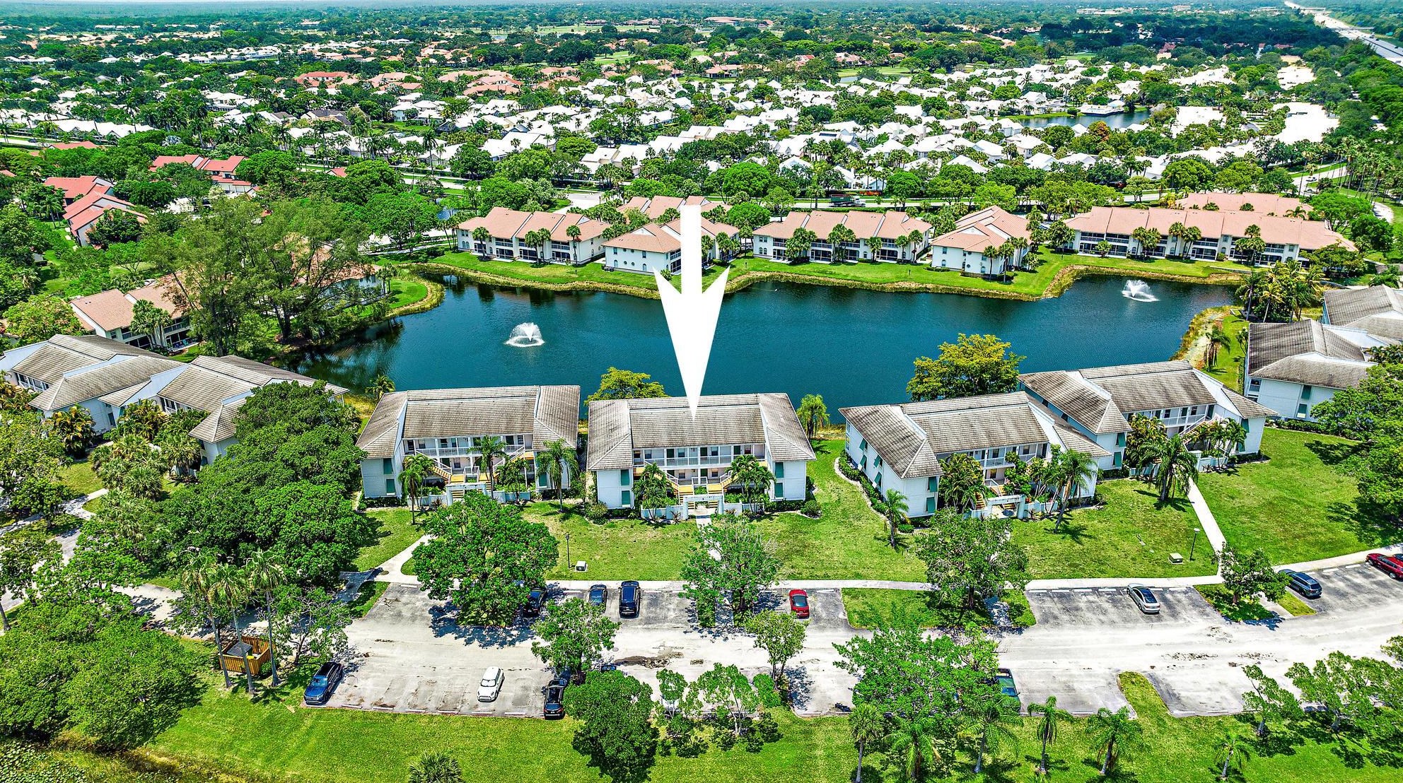 272 Cypress Pt Dr, West Palm Beach FL  33418-7146 exterior