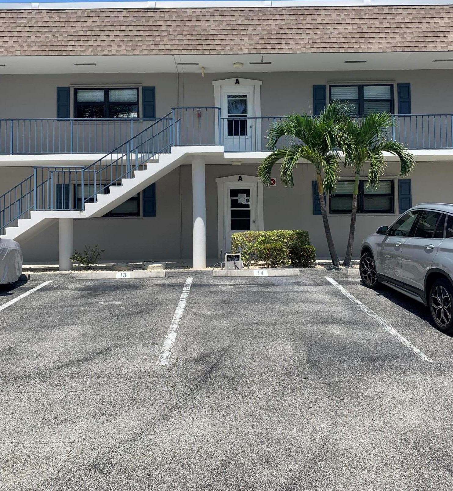 755 Saturn St, Jupiter FL 33477-4431 exterior