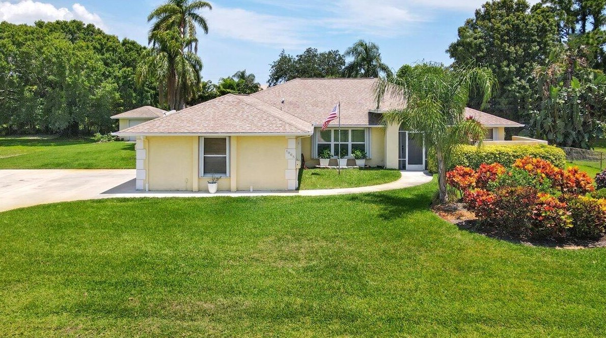1965 Bolton Ave, Fort Pierce, FL 34952-5563