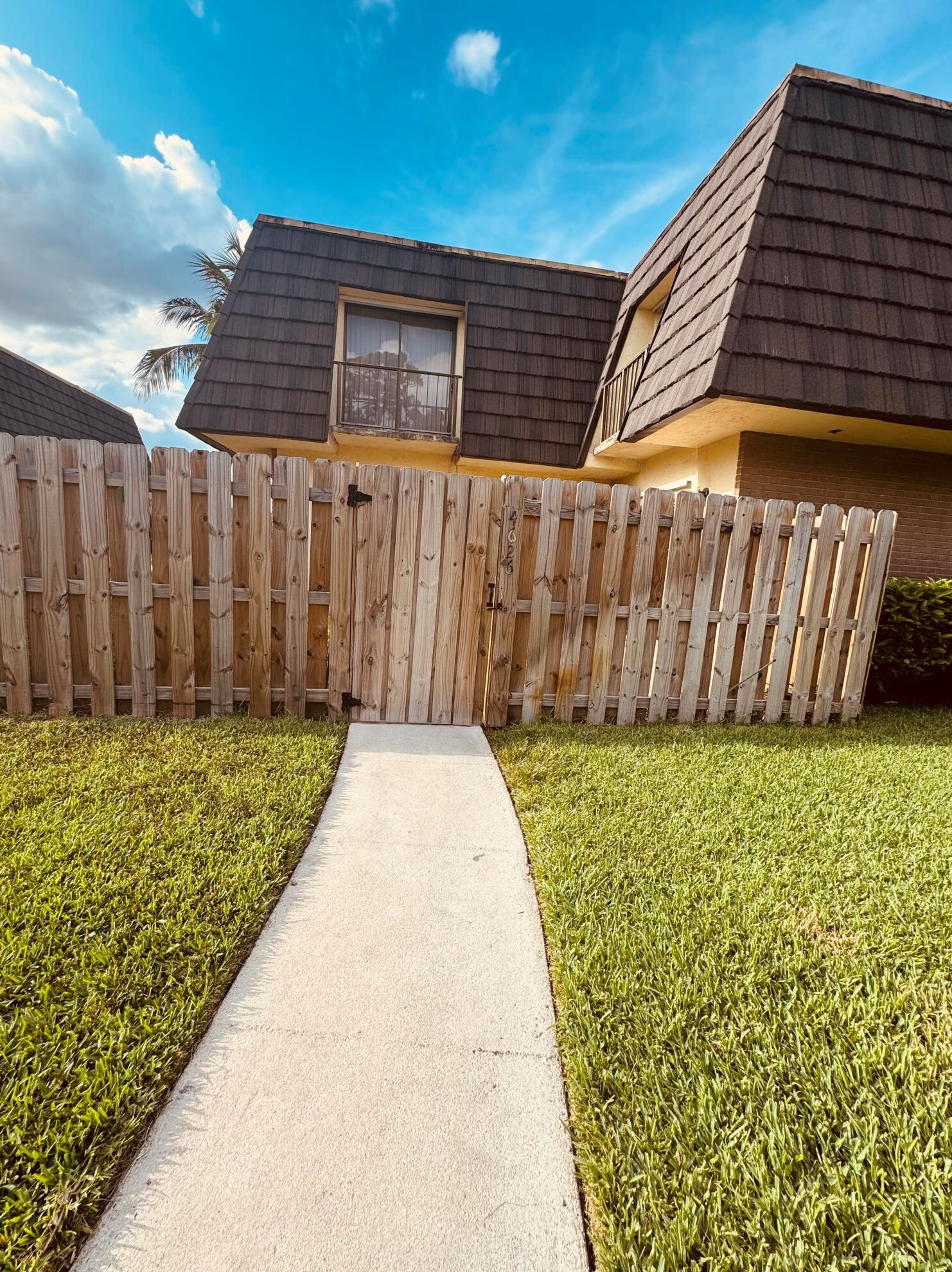 4626 Cherry Rd, West Palm Beach, FL 33417-5944