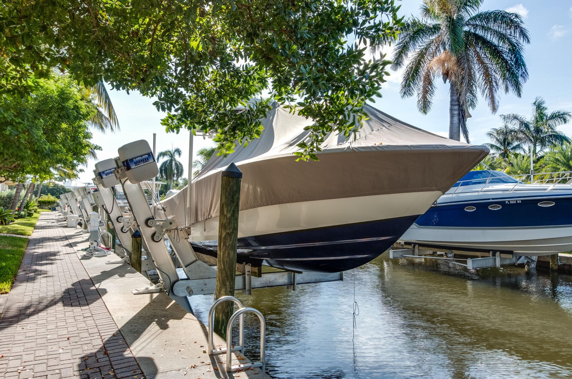 828 Virginia Garden Dr, Boynton Beach, FL 33435-6406