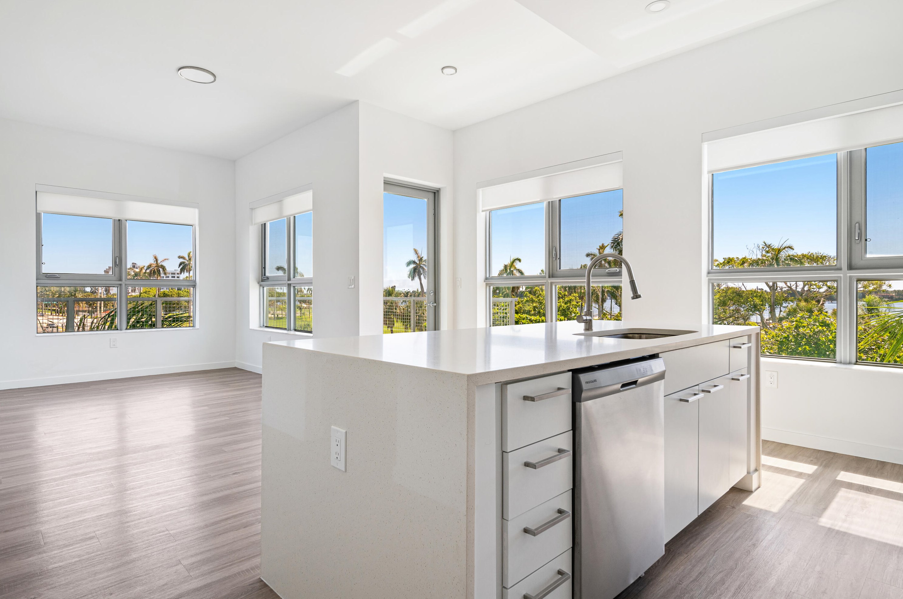 2121 Broward Ave #206, West Palm Beach, FL 33407