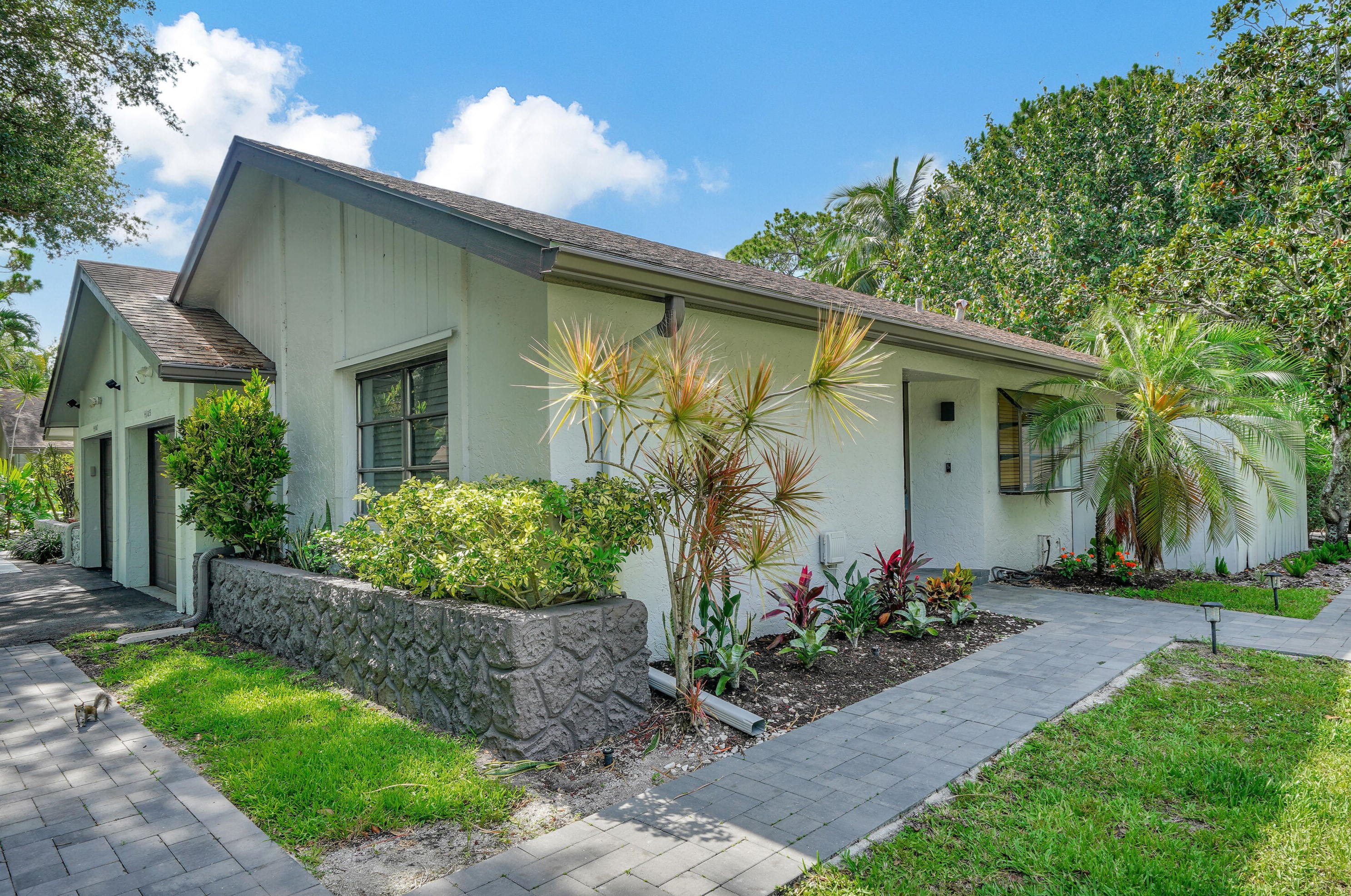 4105 Palm Forest Dr, Delray Beach, FL 33445-5704