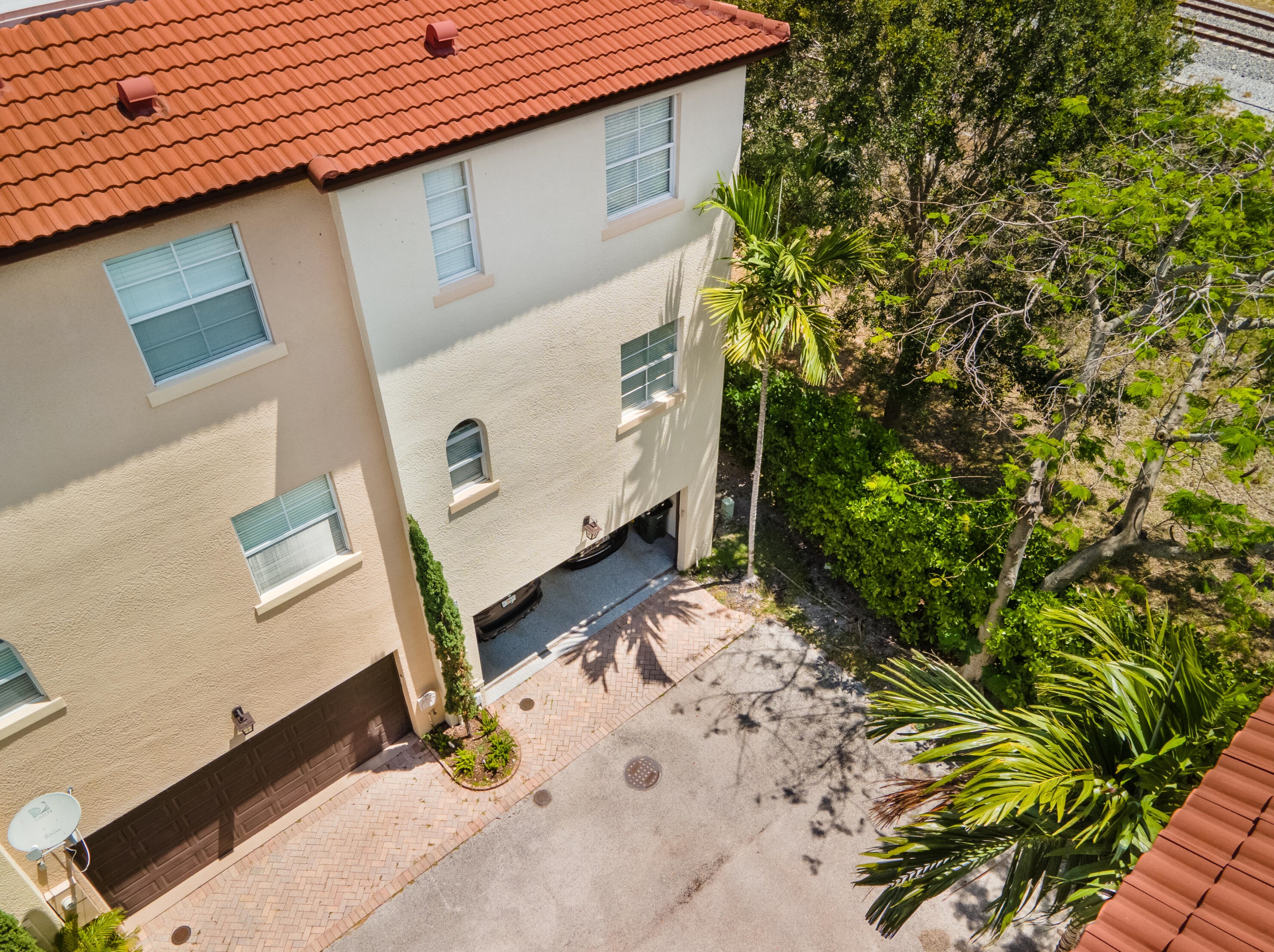 15 Via Floresta Dr, Boca Raton FL 33487-1579 exterior