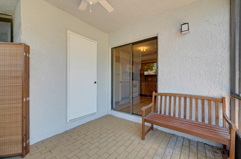 76 Westecunk Dr, West Palm Beach FL  33411-8252 exterior