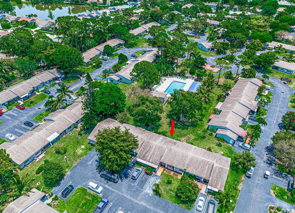 76 Westecunk Dr, West Palm Beach FL  33411-8252 exterior