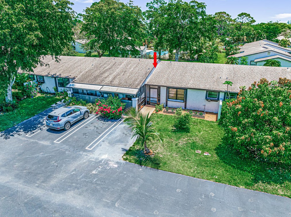 76 Westecunk Dr, West Palm Beach FL  33411-8252 exterior