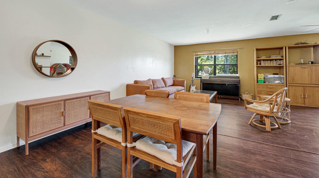 76 Westecunk Dr, West Palm Beach FL  33411-8252 exterior