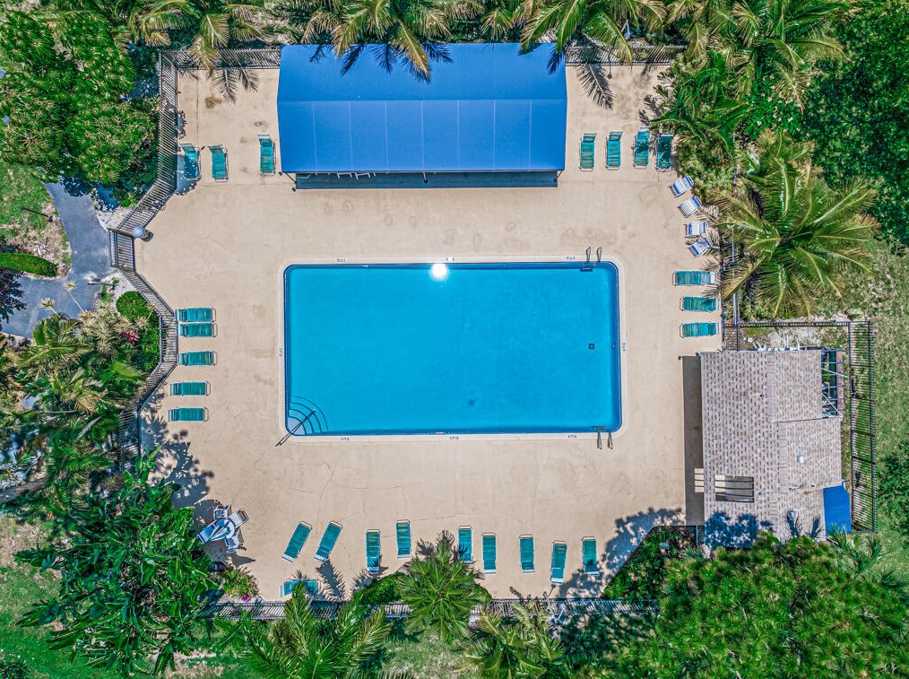 76 Westecunk Dr, West Palm Beach FL  33411-8252 exterior