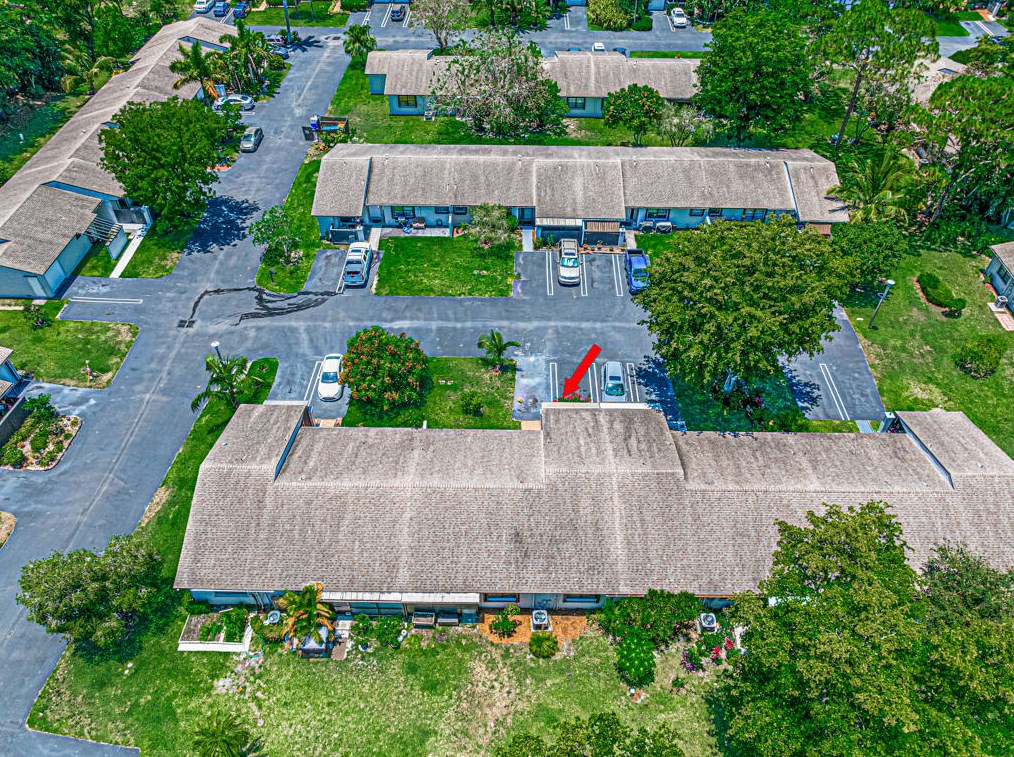 76 Westecunk Dr, West Palm Beach FL  33411-8252 exterior