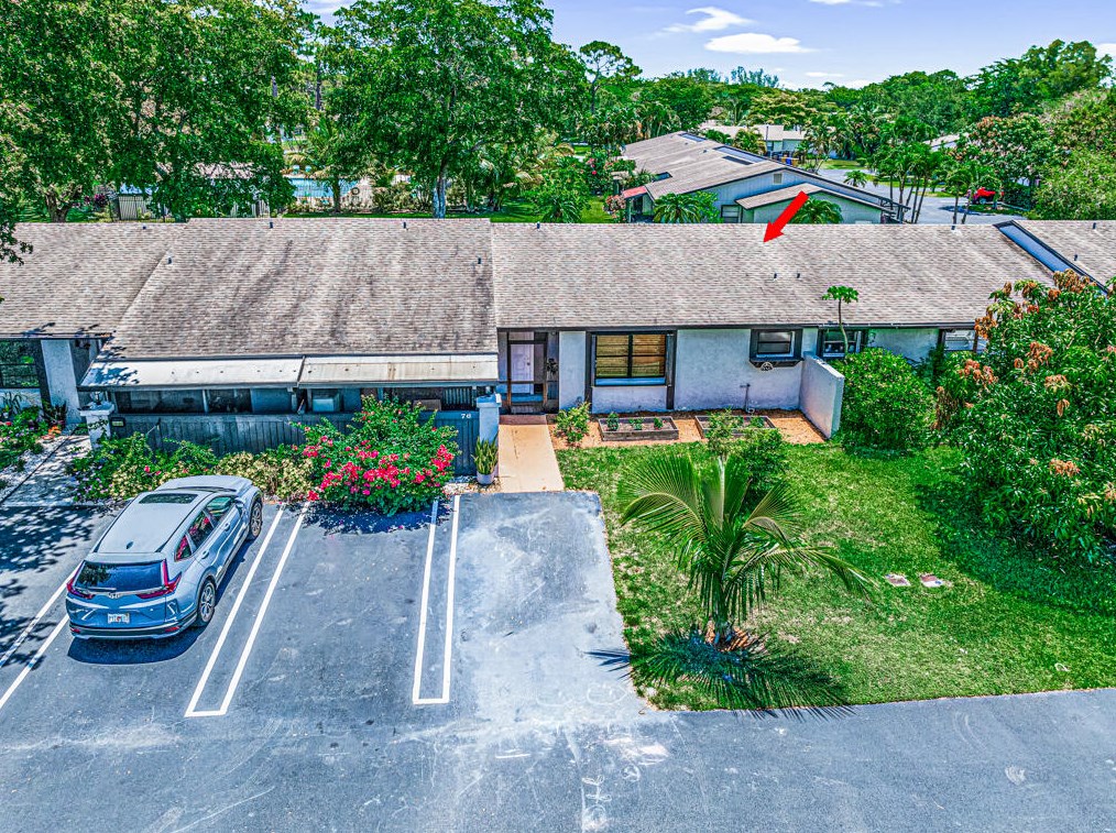 76 Westecunk Dr, West Palm Beach FL  33411-8252 exterior