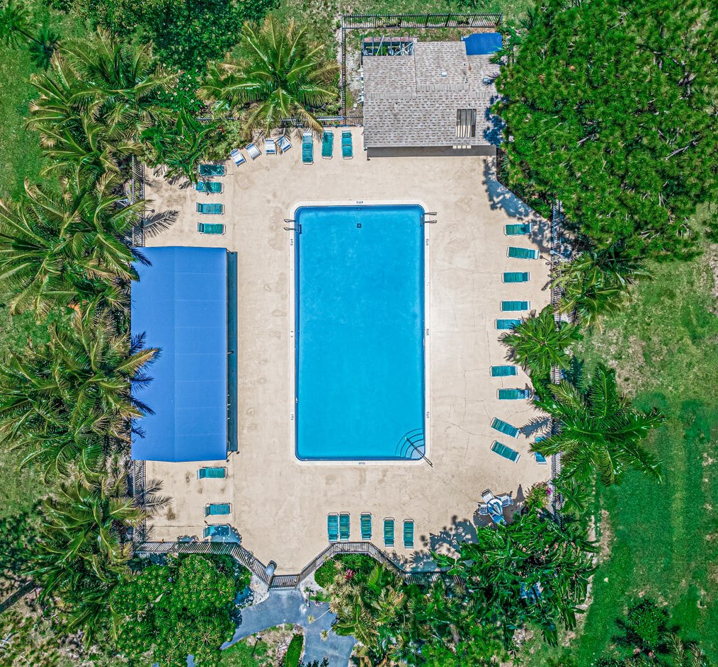 76 Westecunk Dr, West Palm Beach FL  33411-8252 exterior