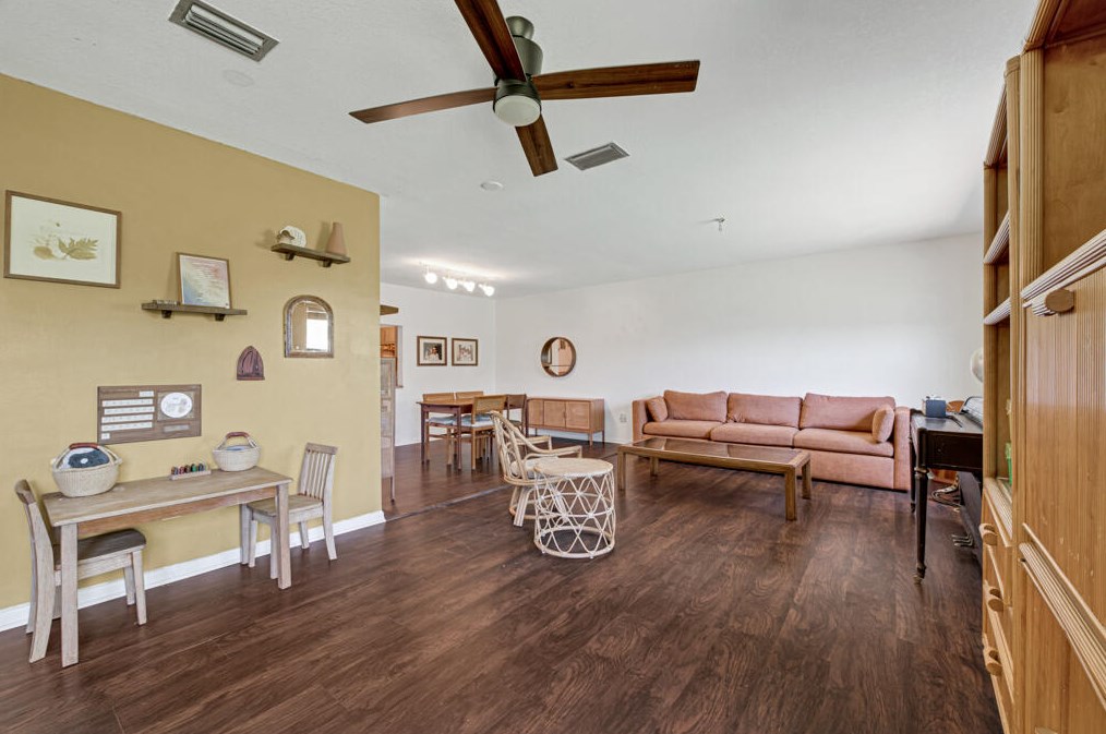 76 Westecunk Dr, West Palm Beach FL  33411-8252 exterior