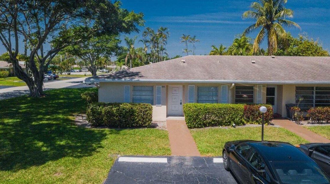 20872 Covington, Boca Raton FL 33433-1812 exterior