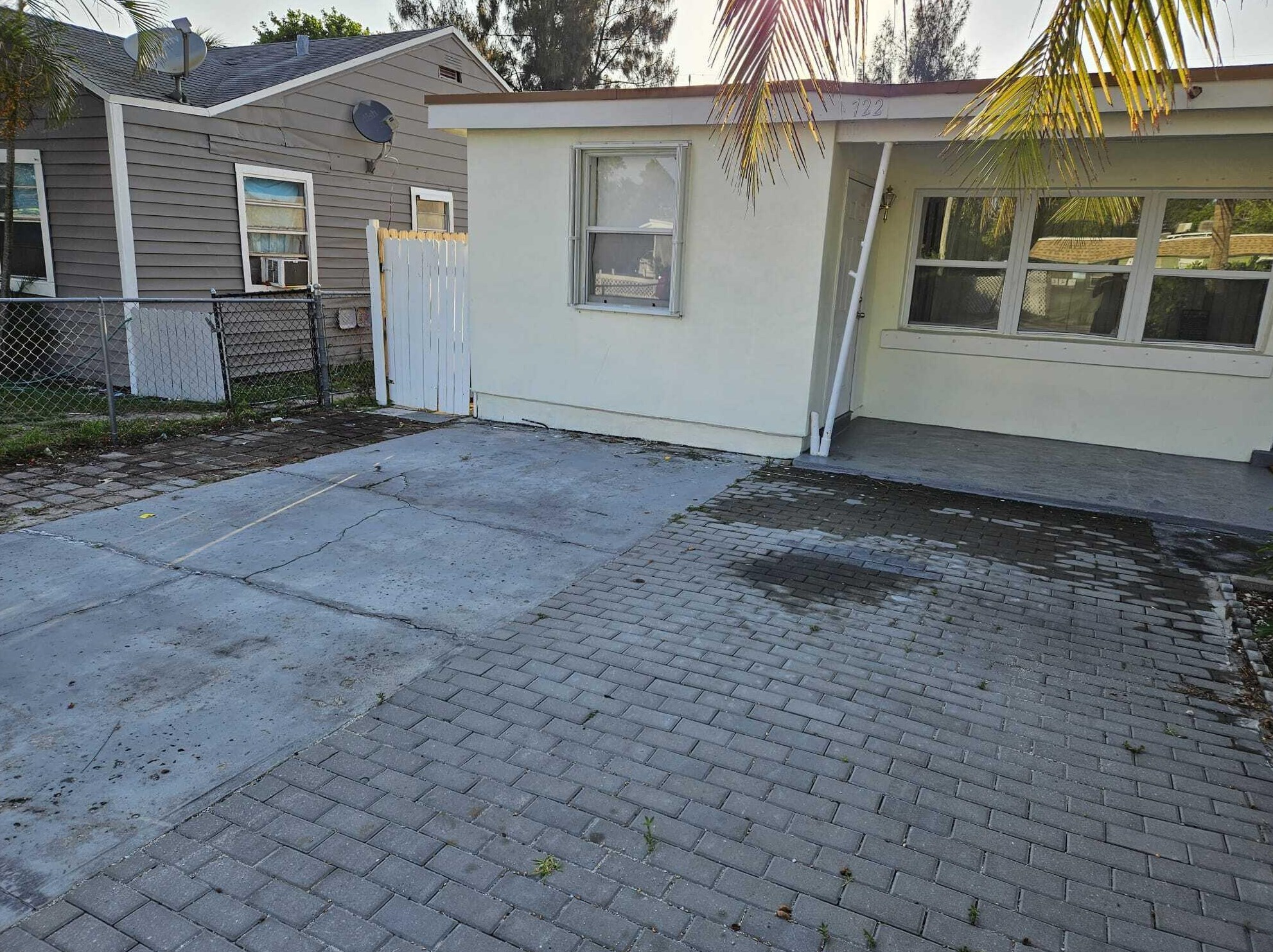 722 B St, Lake Worth, FL 33460-2429