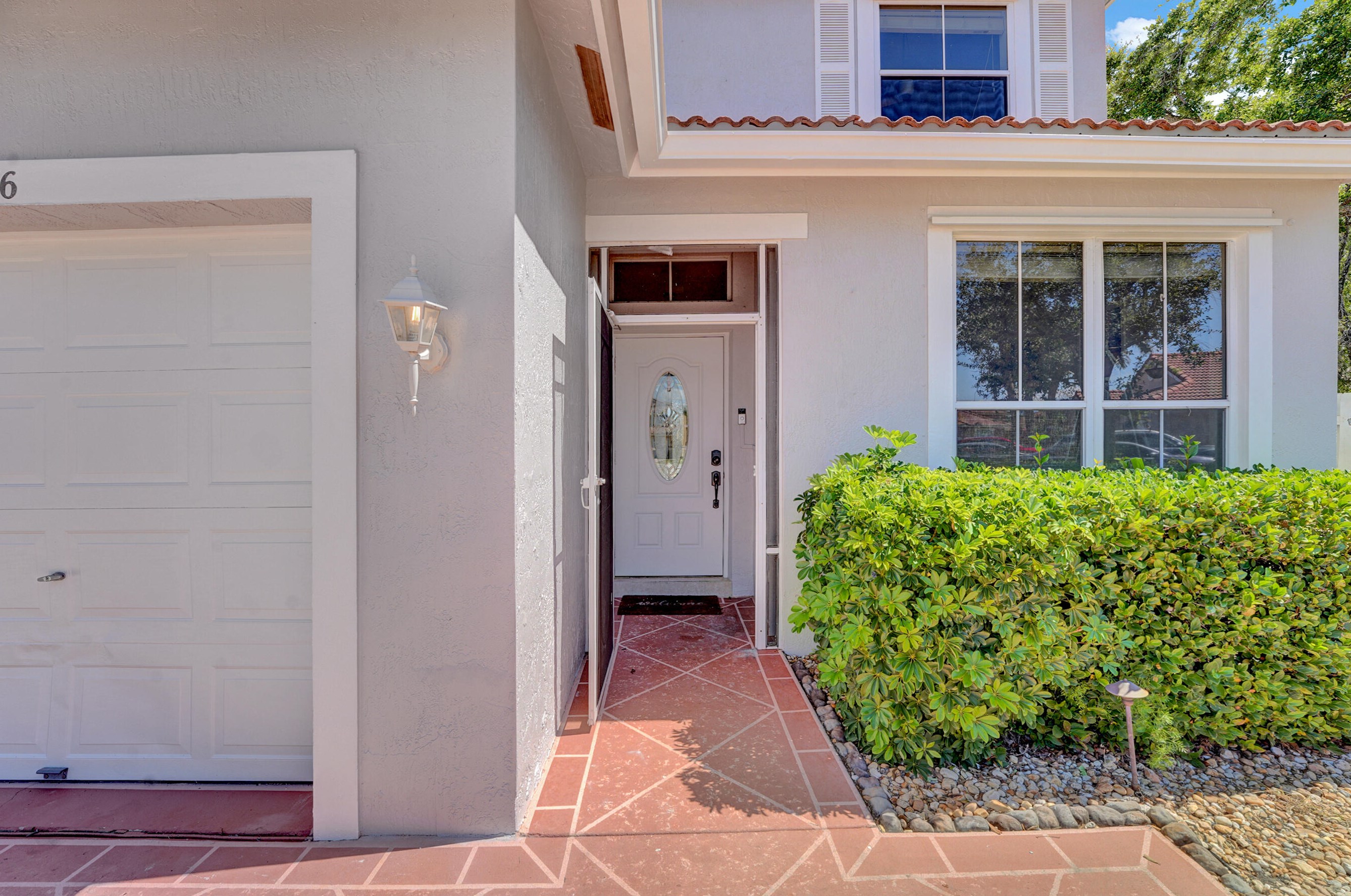 8176 Pelican Harbour Dr, Lake Worth FL  33467-6849 exterior