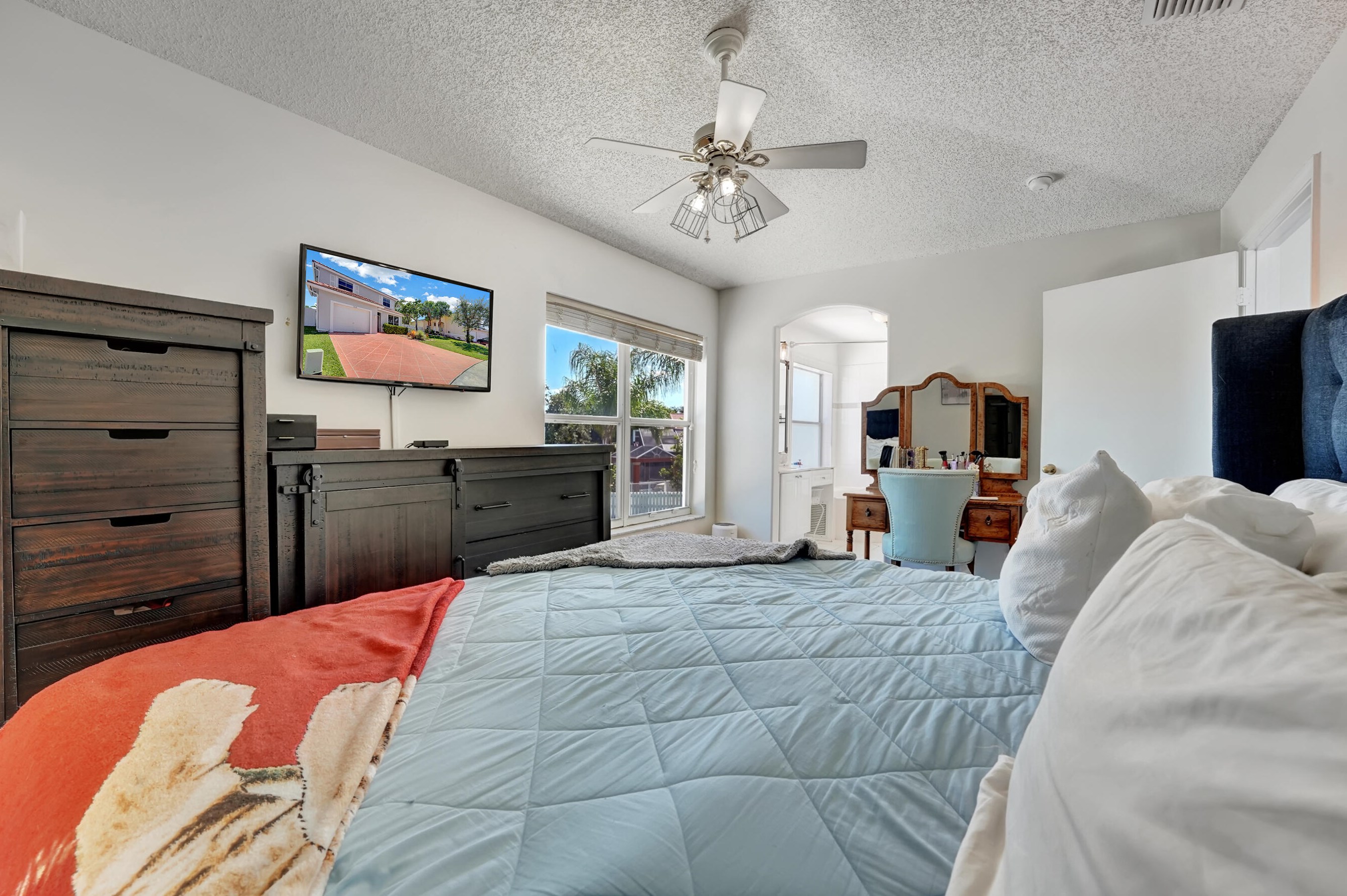 8176 Pelican Harbour Dr, Lake Worth FL  33467-6849 exterior