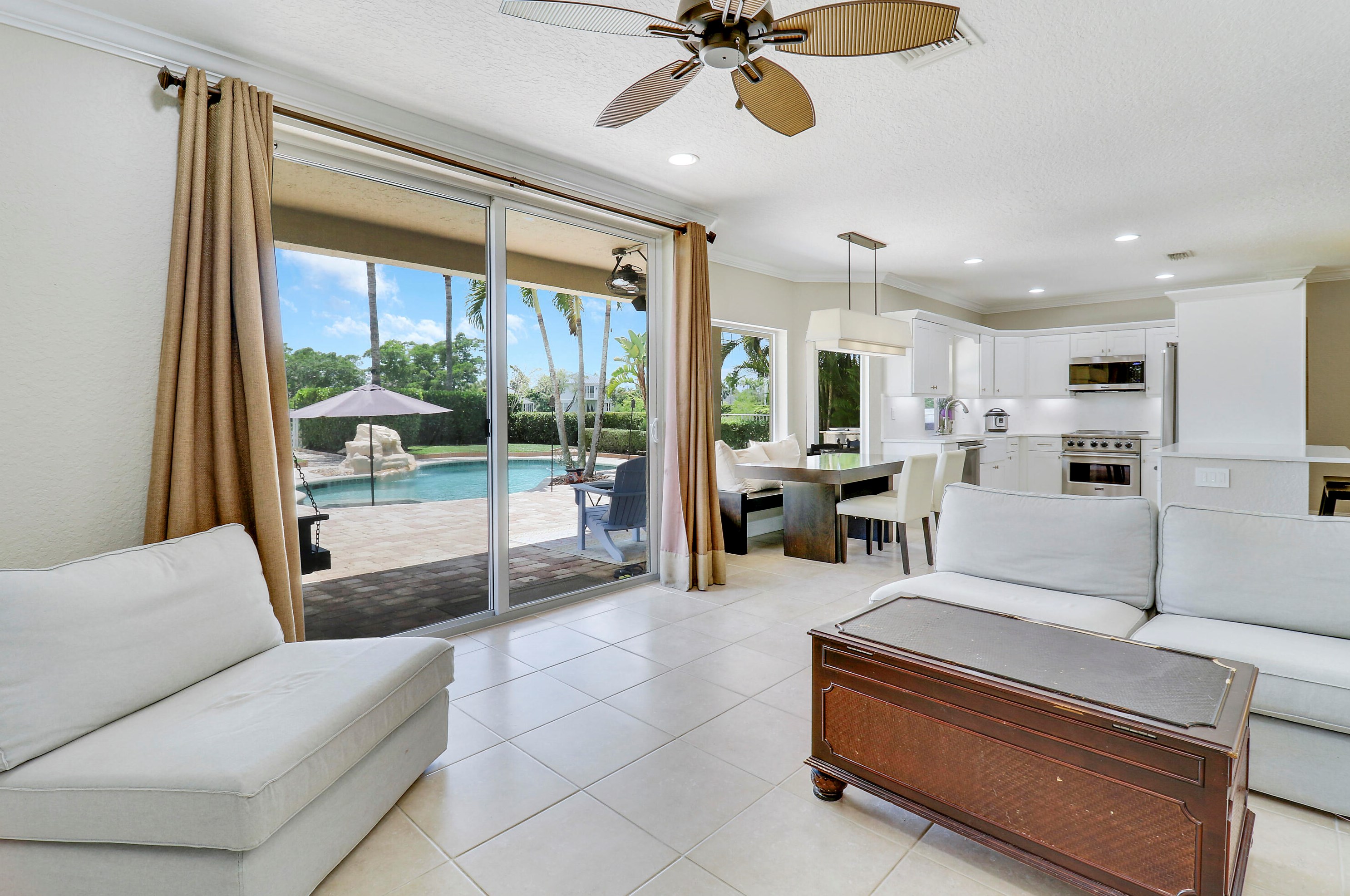 15138 Newquay Ct, West Palm Beach FL  33414-8371 exterior