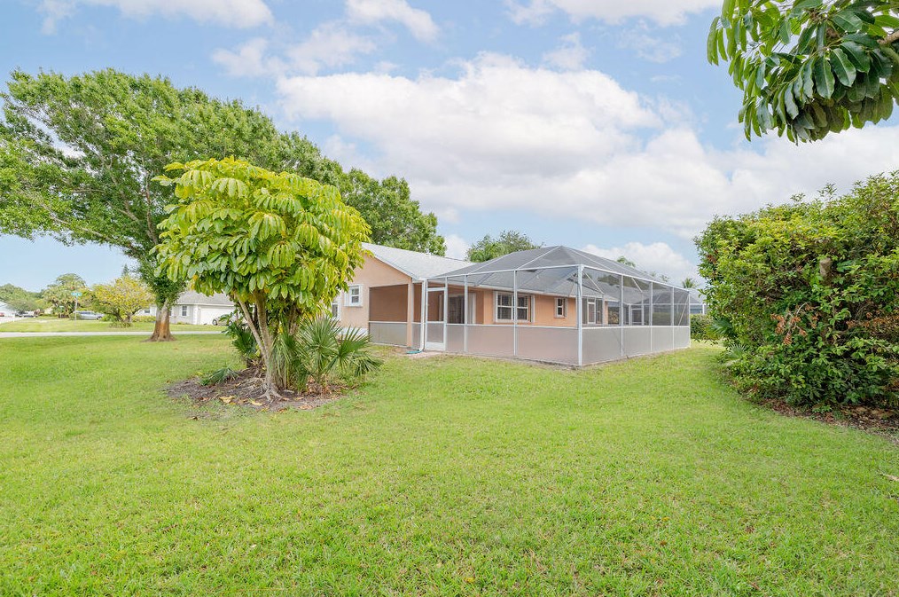 4835 49th Ave, Vero Beach, FL 32967-0997