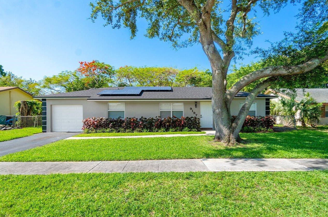 9197 Southampton Pl, Boca Raton, FL 33434-2801