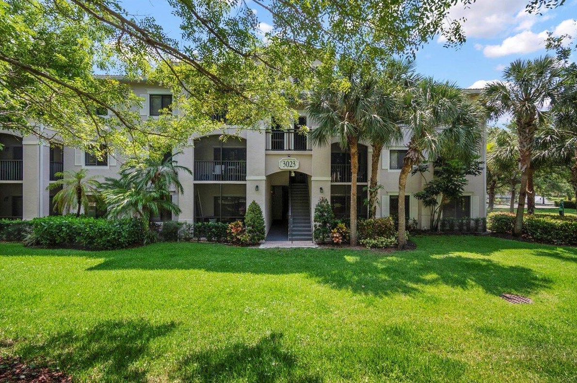 3023 Alcazar Pl, West Palm Beach, FL 33410-2874