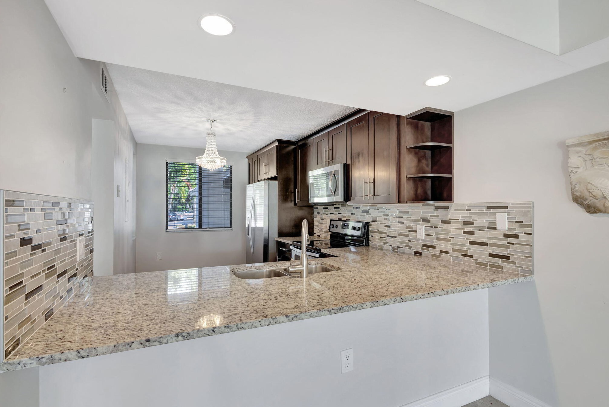 2741 Village Blvd, West Palm Beach, FL 33409-6947
