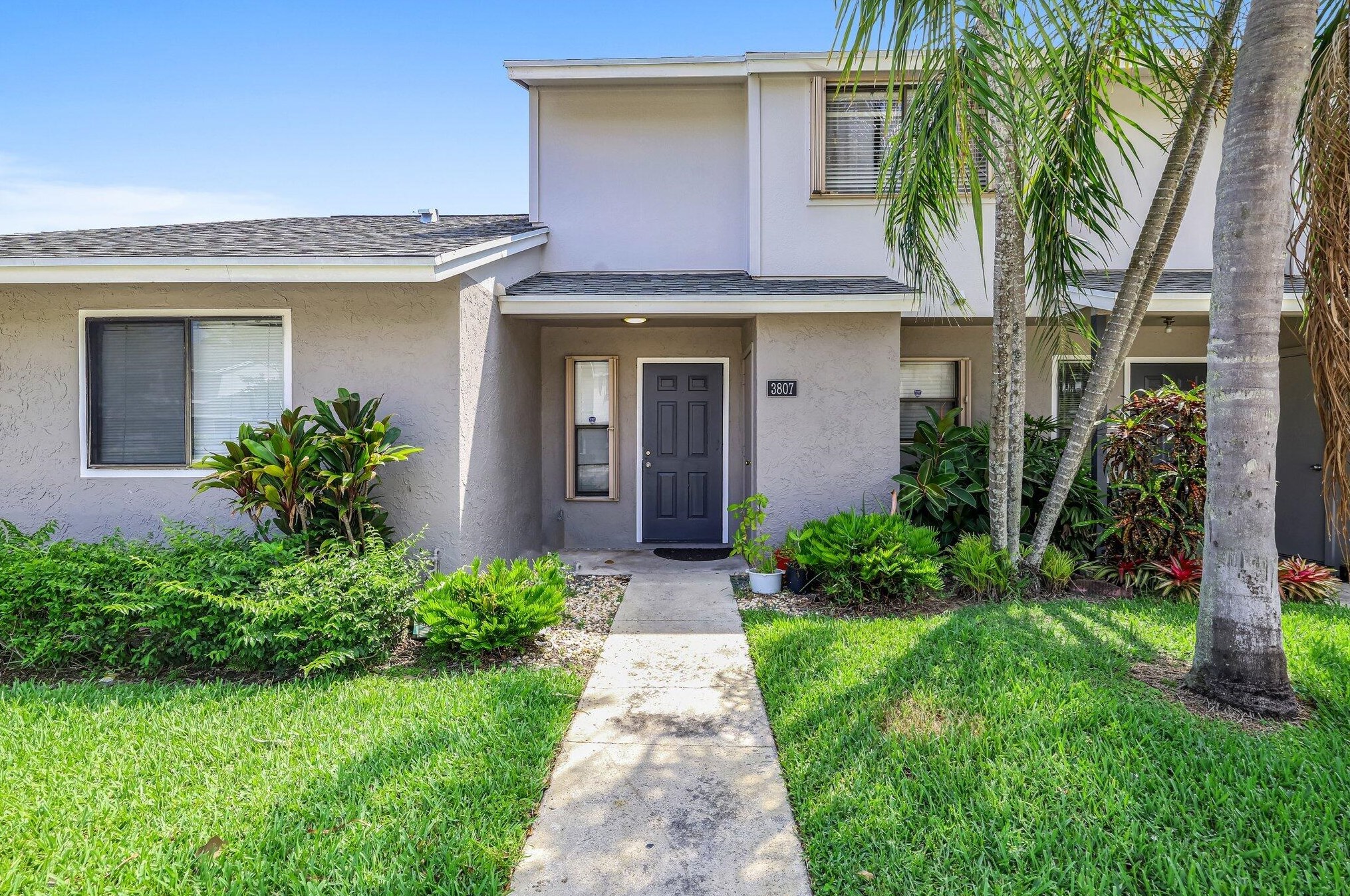 3807 Inlet Cir, Lake Worth, FL 33463-2628