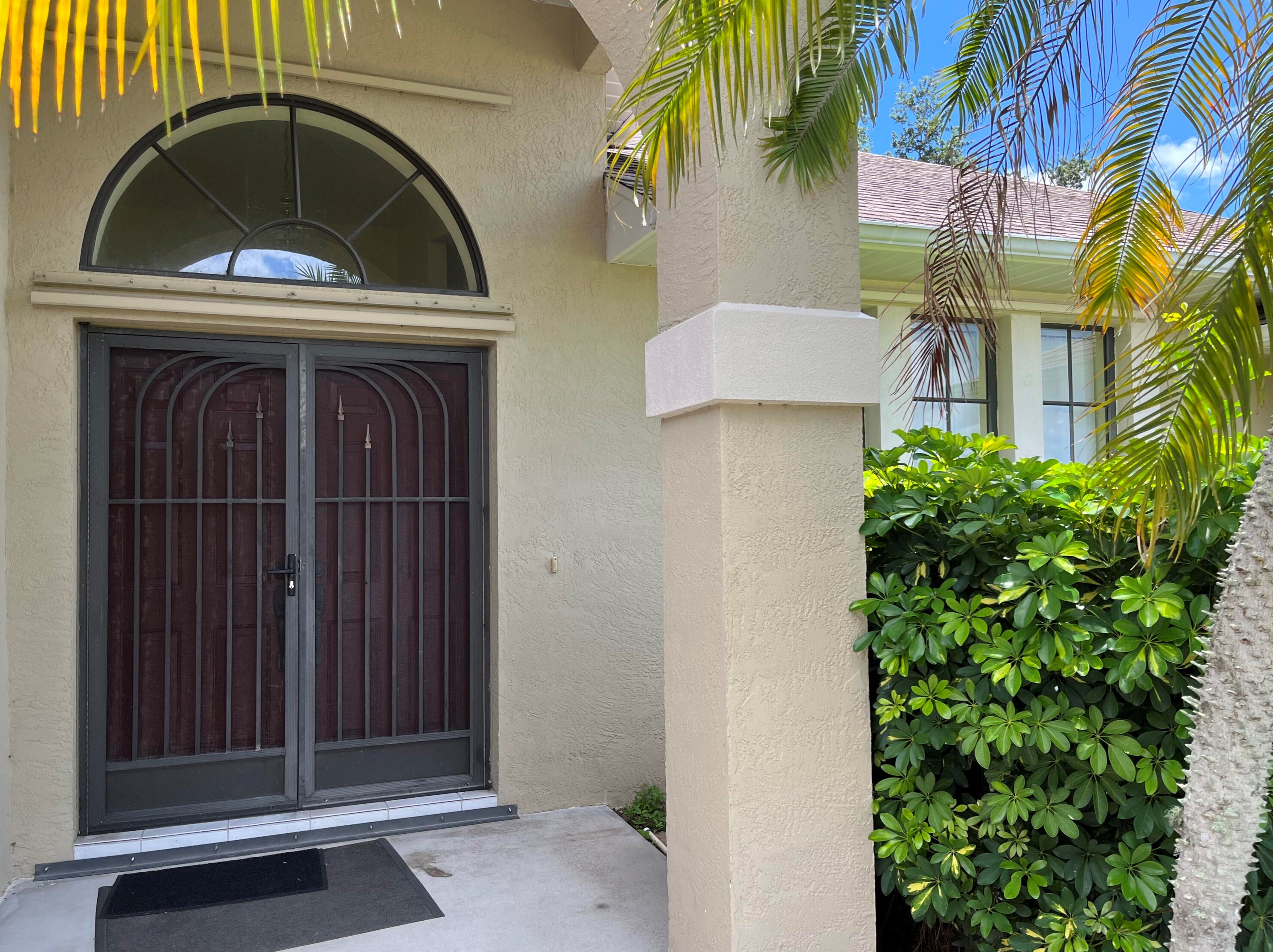 3103 Mall Ter, Fort Pierce, FL 34984-6348