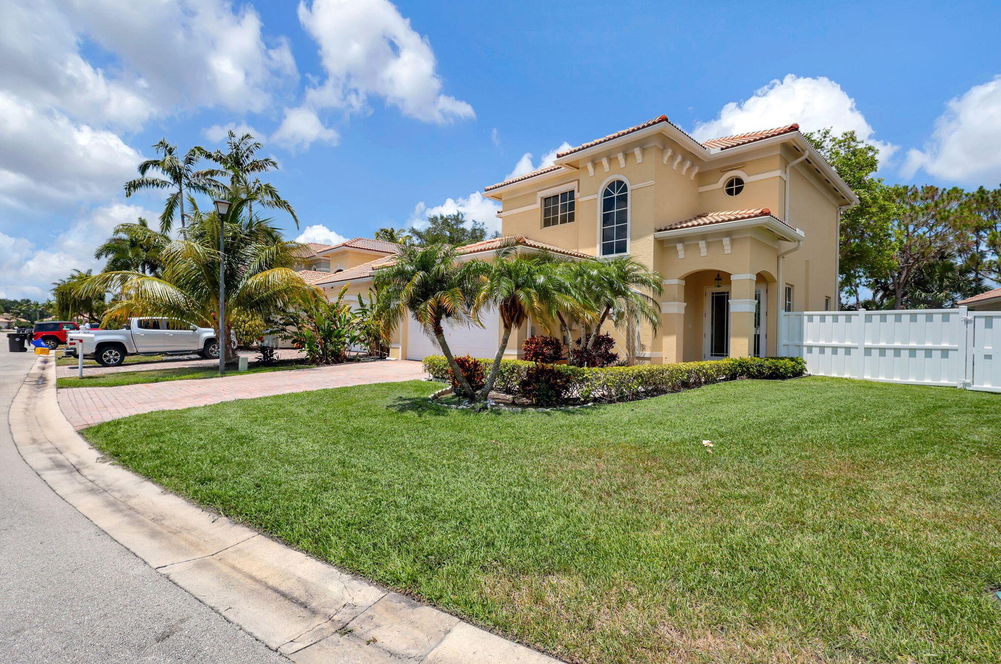 2455 Curley Cut, West Palm Beach, FL 33411-5923