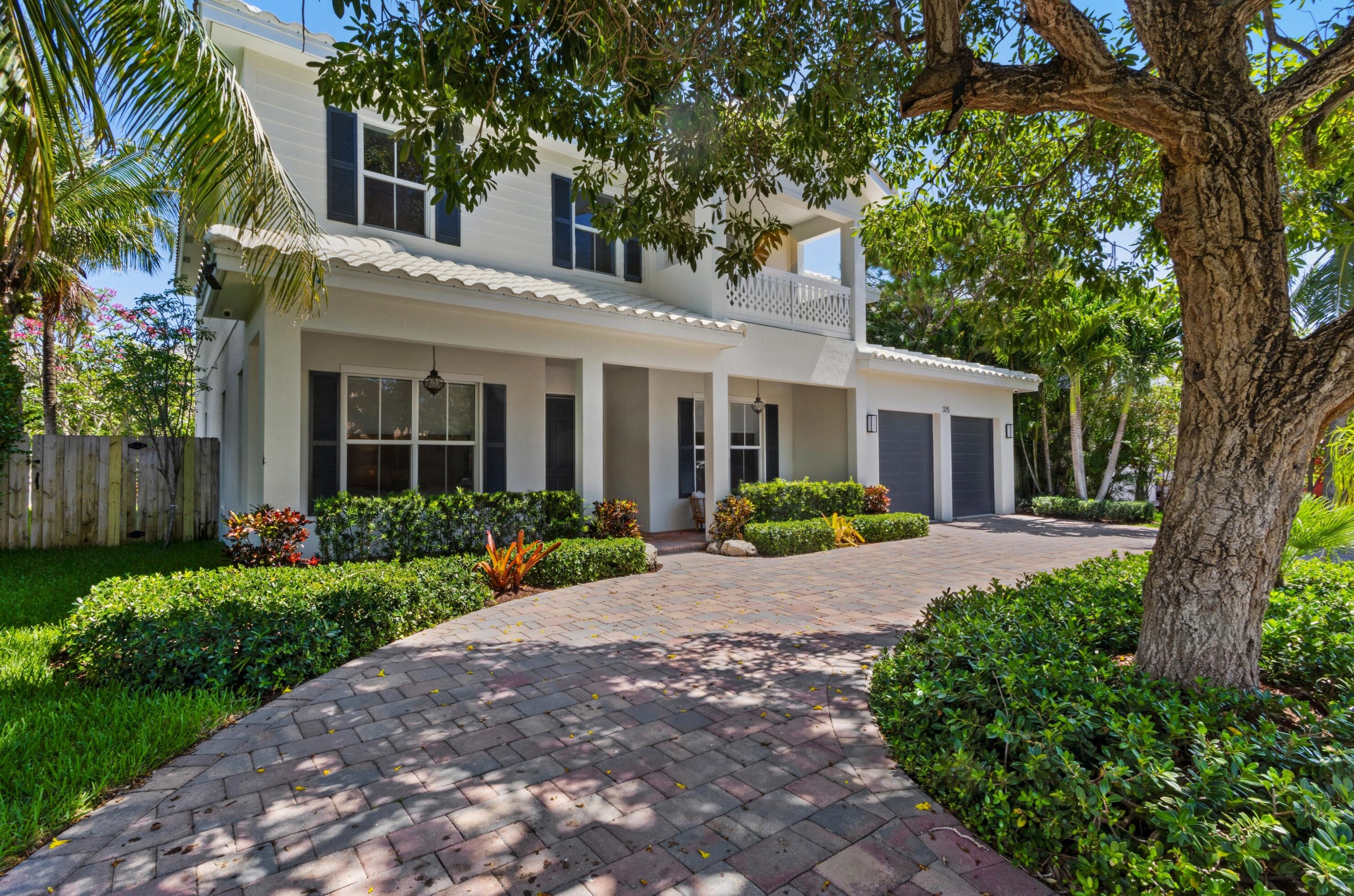 375 7th St, Boca Raton, FL 33432-2719